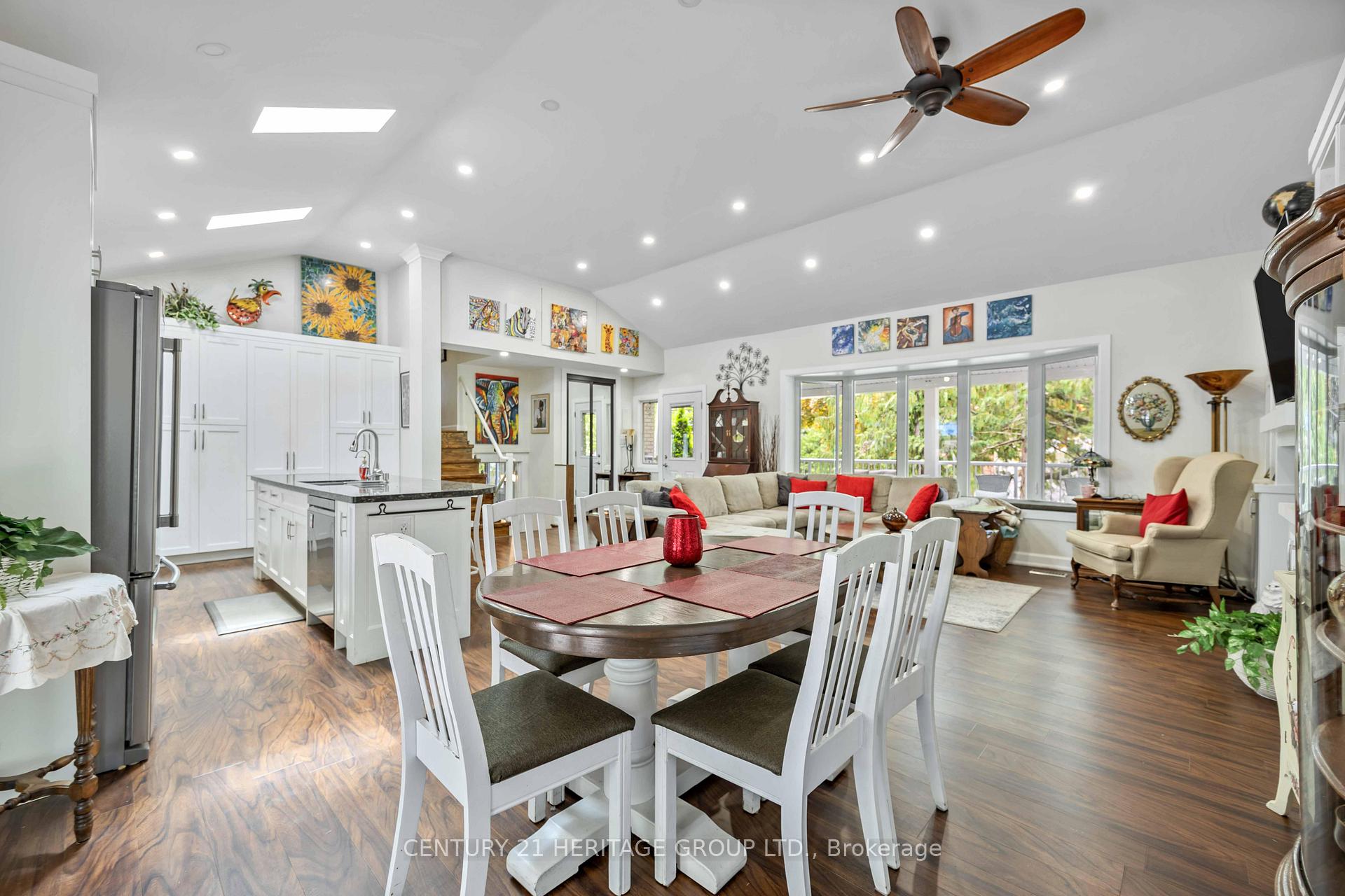 Photo 4 of Unit Upper, 5 Idleswift Drive, Vaughan, Uplands — HOMEH