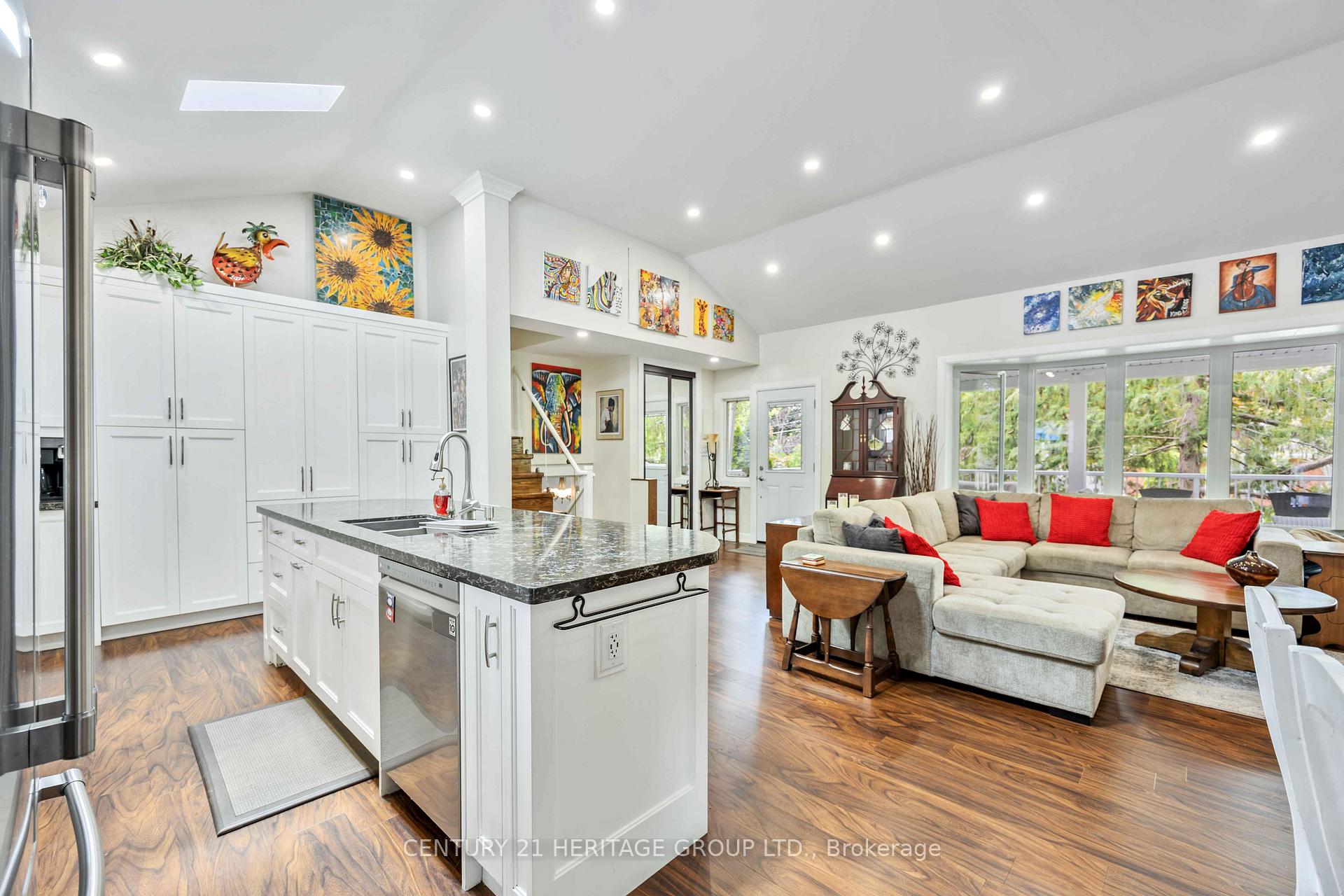 Photo 7 of Unit Upper, 5 Idleswift Drive, Vaughan, Uplands — HOMEH