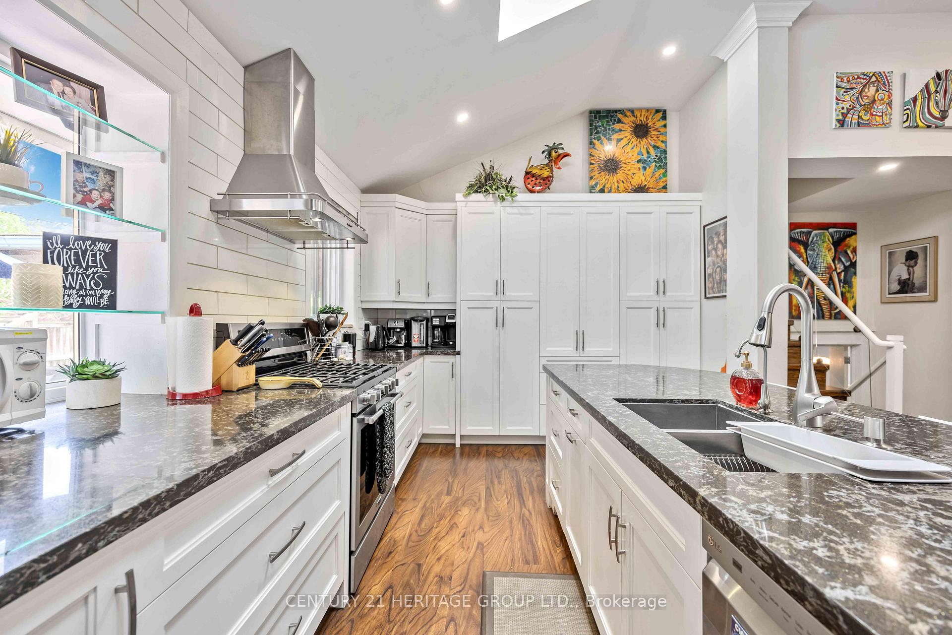 Photo 19 of Unit Upper, 5 Idleswift Drive, Vaughan, Uplands — HOMEH