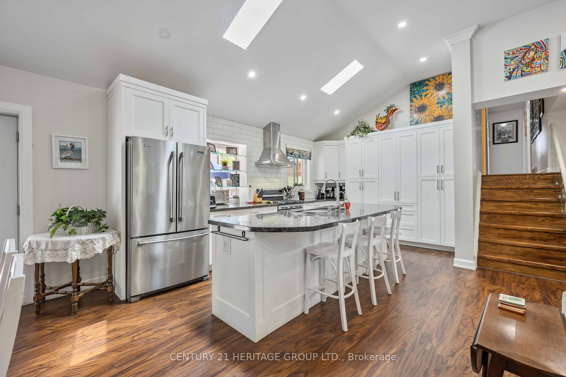 Photo 16 of Unit Upper, 5 Idleswift Drive, Vaughan, Uplands — HOMEH