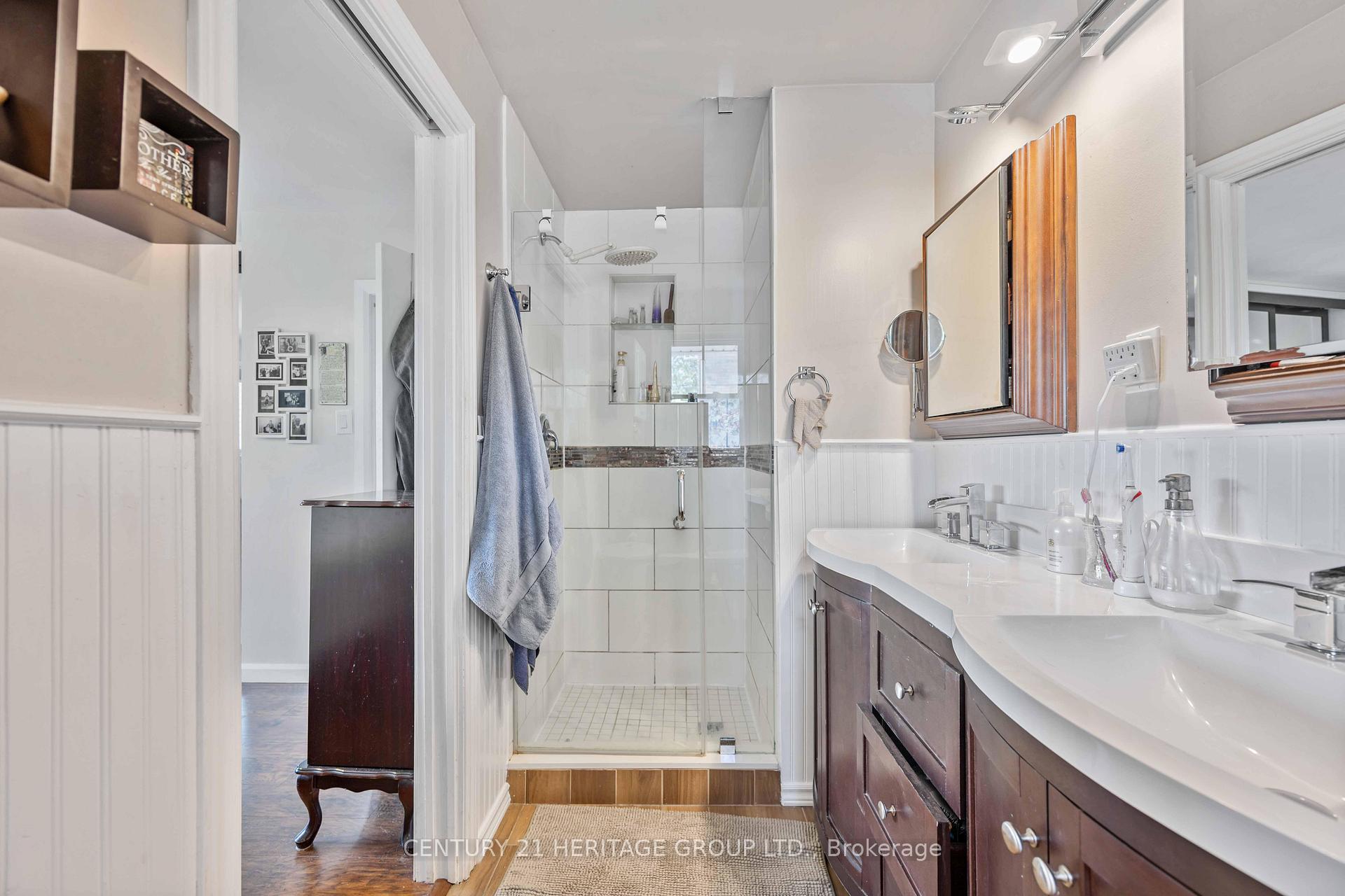Photo 22 of Unit Upper, 5 Idleswift Drive, Vaughan, Uplands — HOMEH