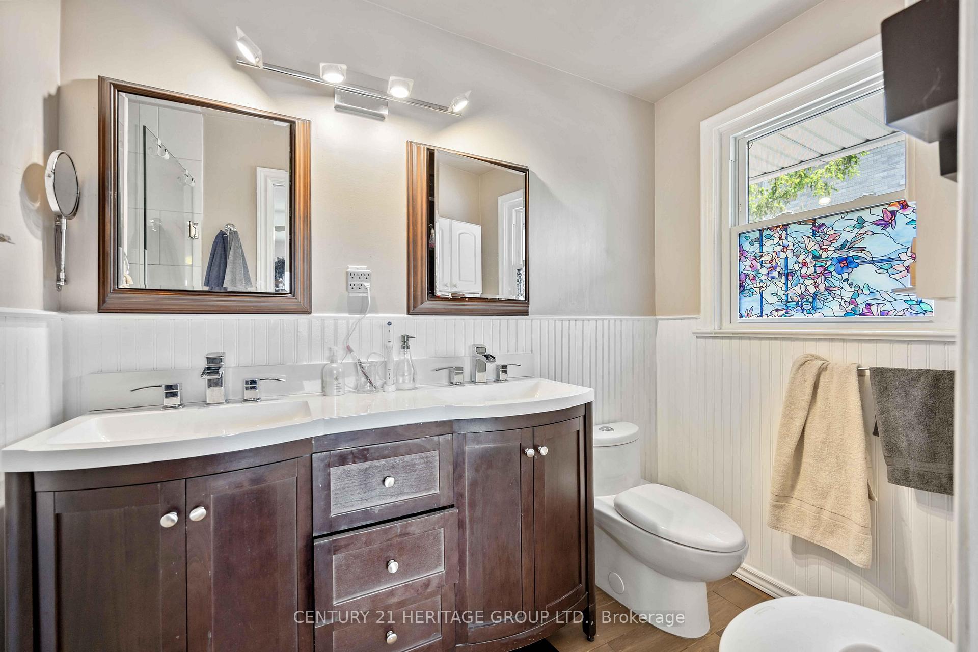 Photo 23 of Unit Upper, 5 Idleswift Drive, Vaughan, Uplands — HOMEH