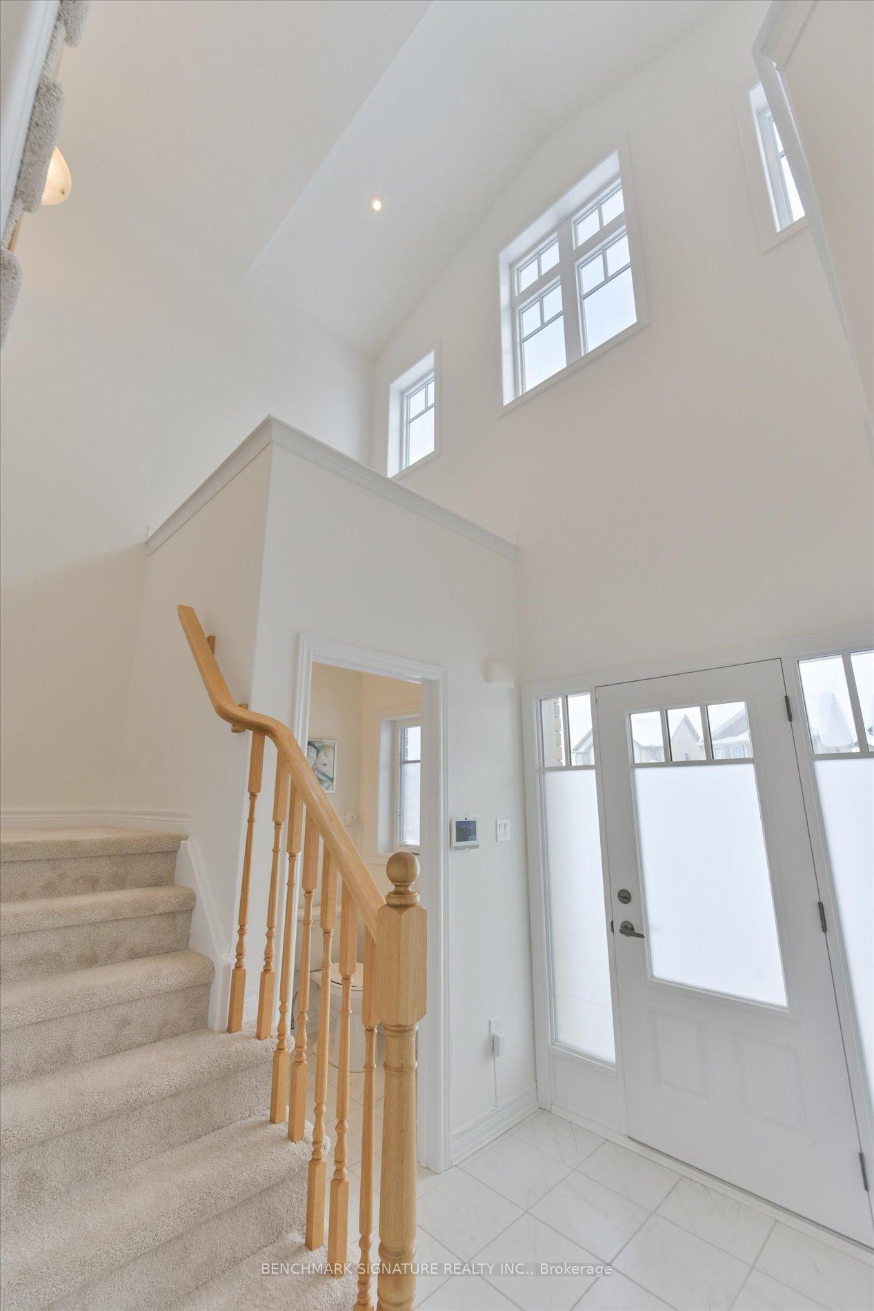 Photo 2 of 172 Summerset Drive, Barrie, Ardagh — HOMEH