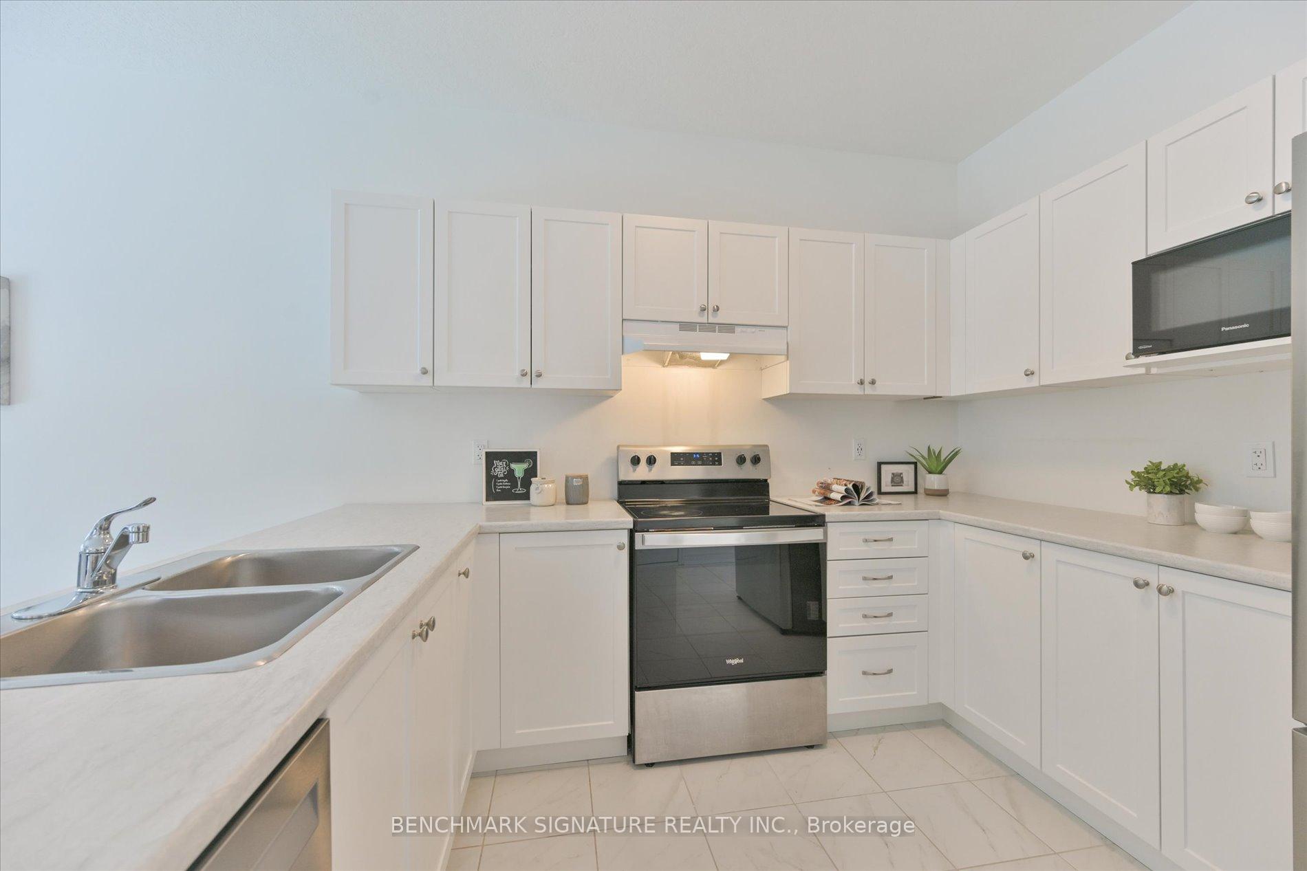 Photo 4 of 172 Summerset Drive, Barrie, Ardagh — HOMEH