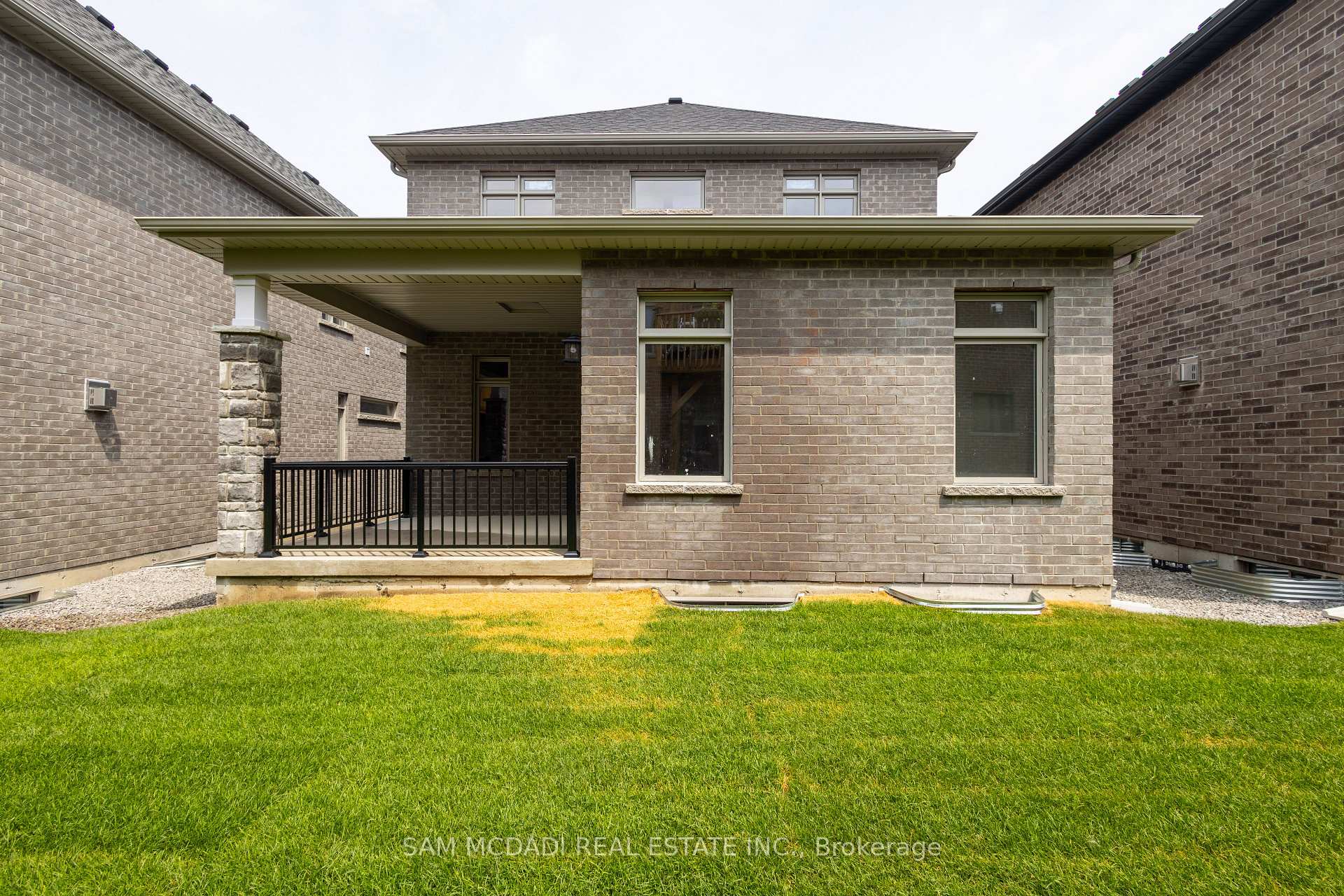 Photo 6 of Unit UPPER, 114 Franklin Trail, Barrie, Rural Barrie Southwest — HOMEH