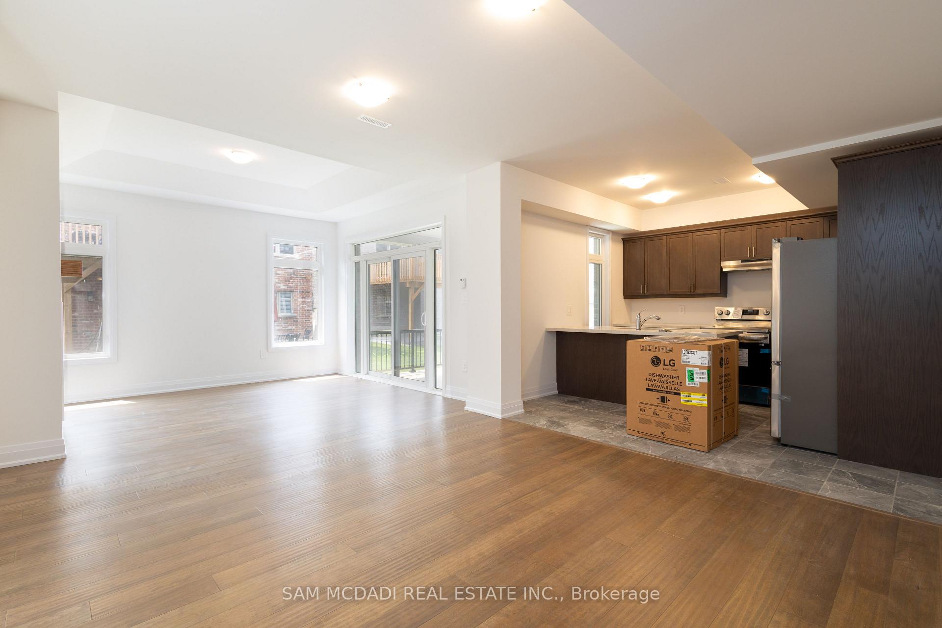 Photo 9 of Unit UPPER, 114 Franklin Trail, Barrie, Rural Barrie Southwest — HOMEH