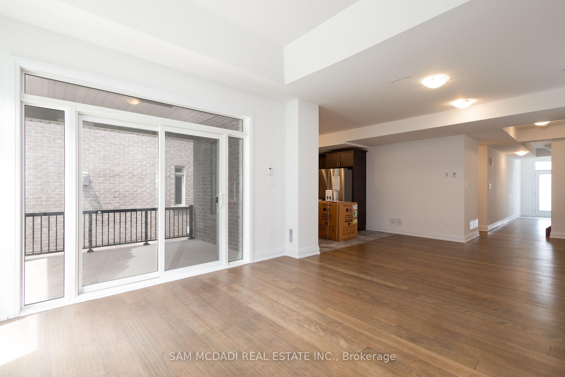 Photo 8 of Unit UPPER, 114 Franklin Trail, Barrie, Rural Barrie Southwest — HOMEH