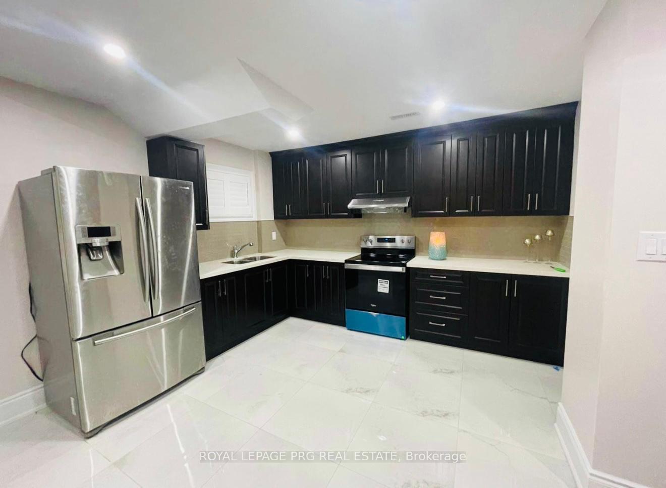 Photo 7 of 17 Interlacken Drive, Brampton, Credit Valley — HOMEH