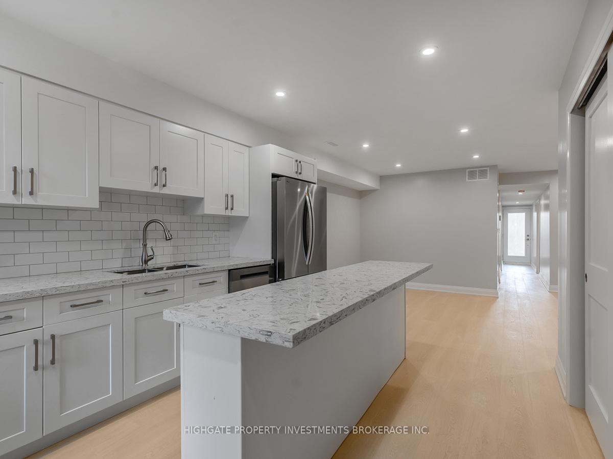 Photo 4 of Unit Unit 2, 543 Roxton Road, Toronto, Palmerston-Little Italy — HOMEH