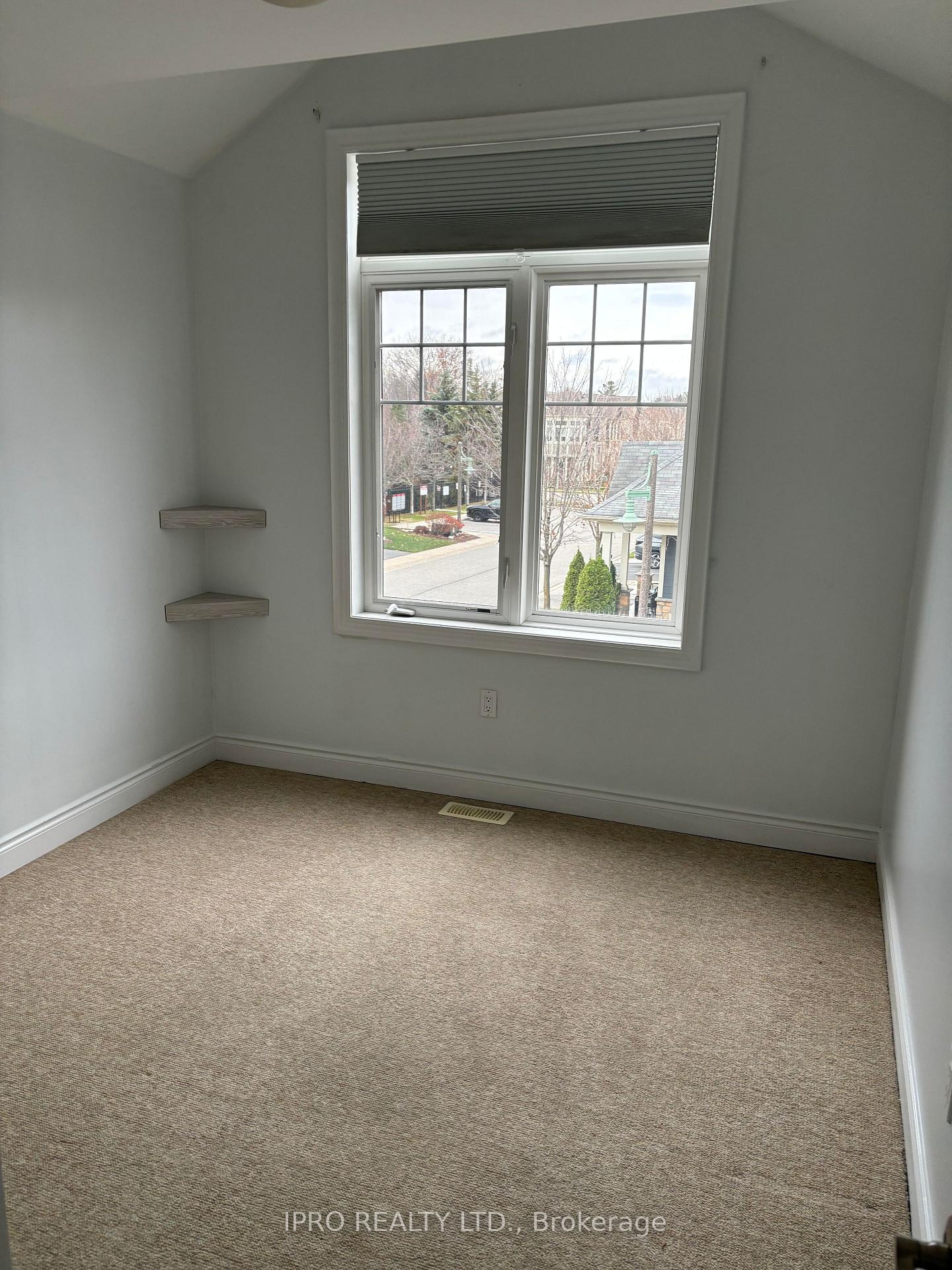 Photo 10 of 73 Savannah Crescent, Wasaga Beach — HOMEH