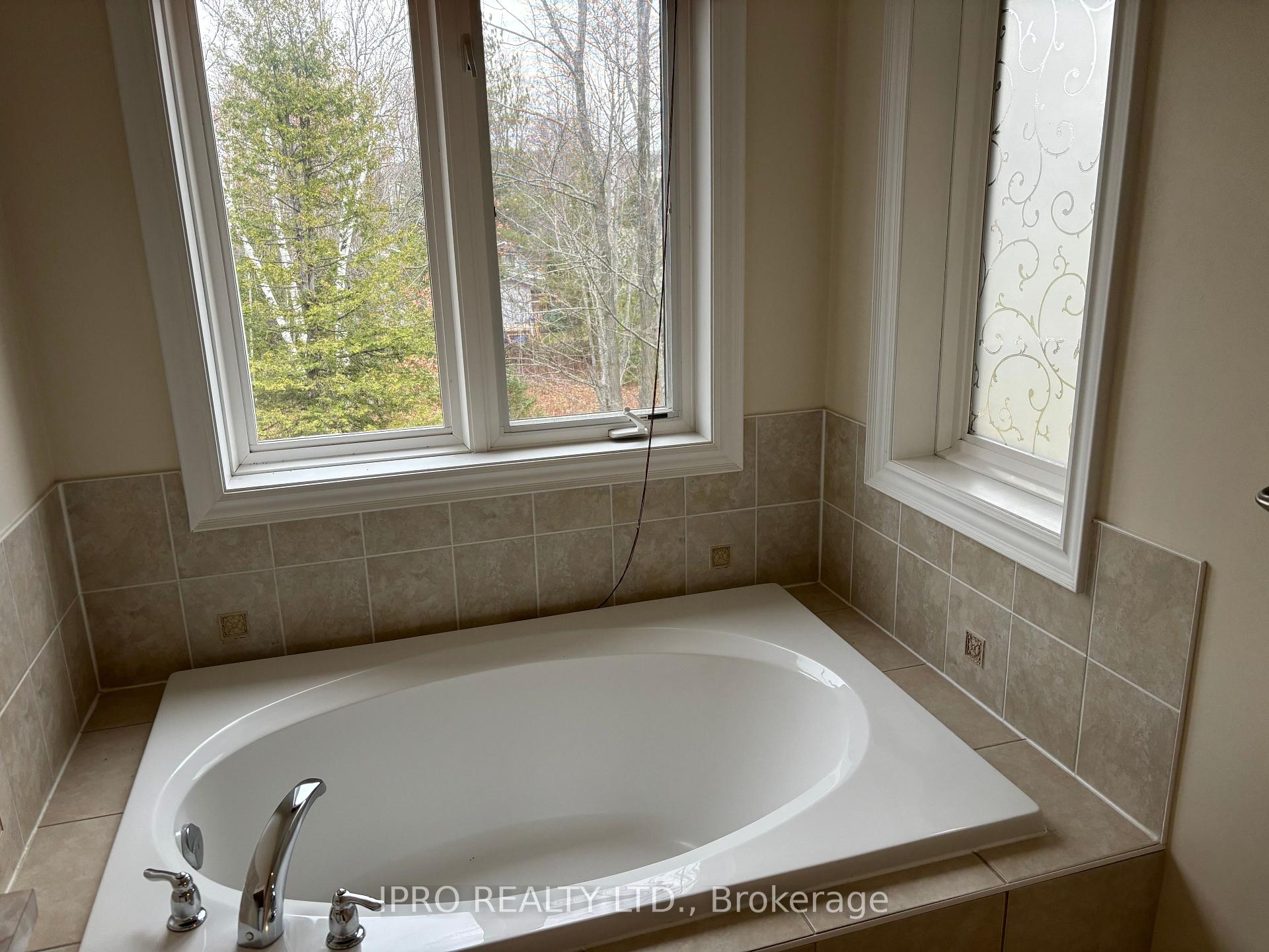 Photo 15 of 73 Savannah Crescent, Wasaga Beach — HOMEH