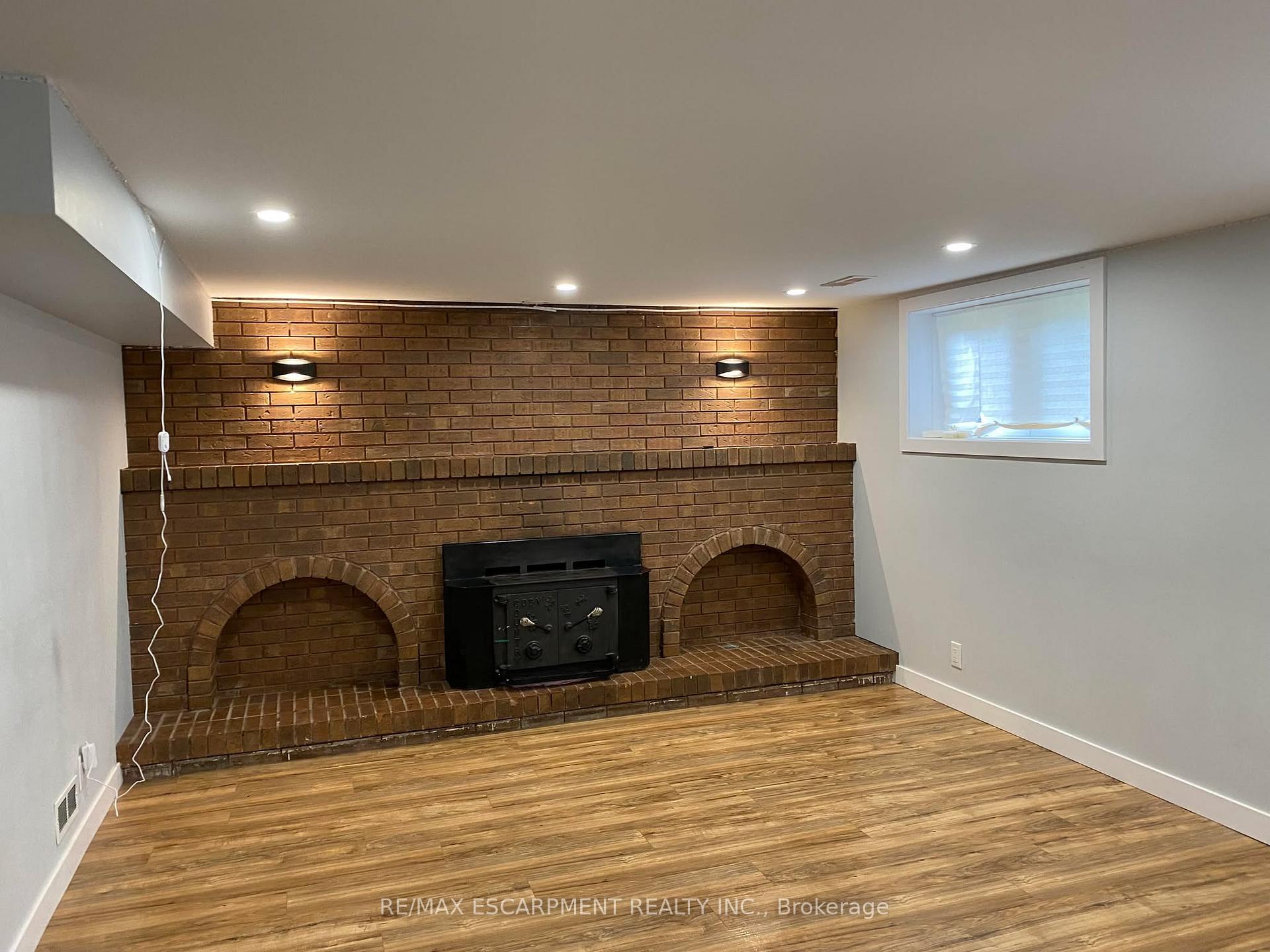 Photo 9 of Unit LOWER, 3 Penlake Court, Hamilton, Westcliffe — HOMEH