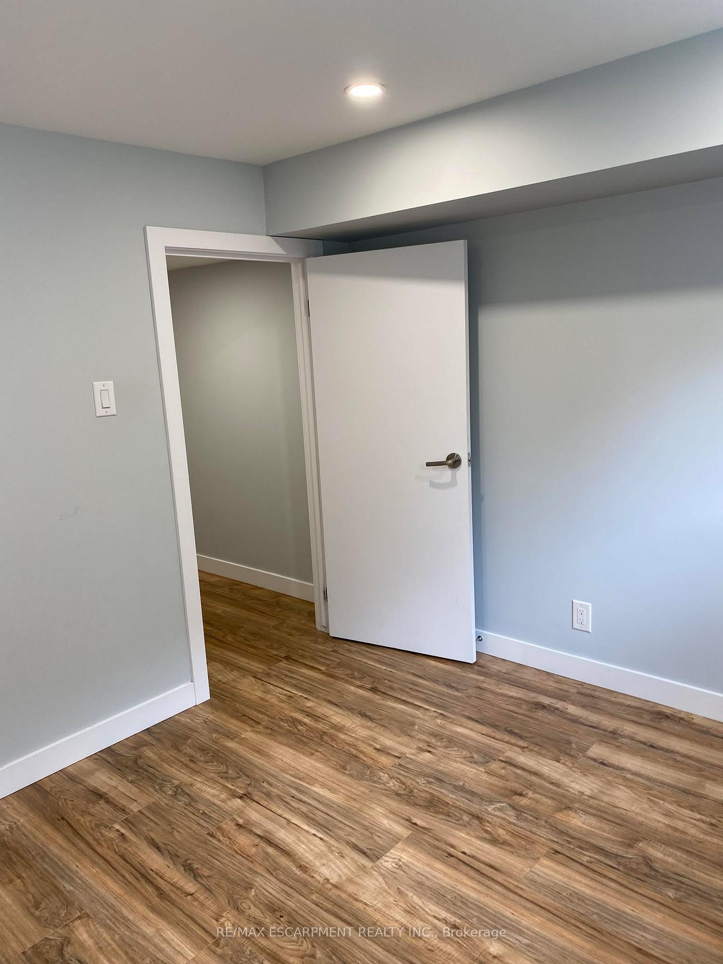 Photo 15 of Unit LOWER, 3 Penlake Court, Hamilton, Westcliffe — HOMEH