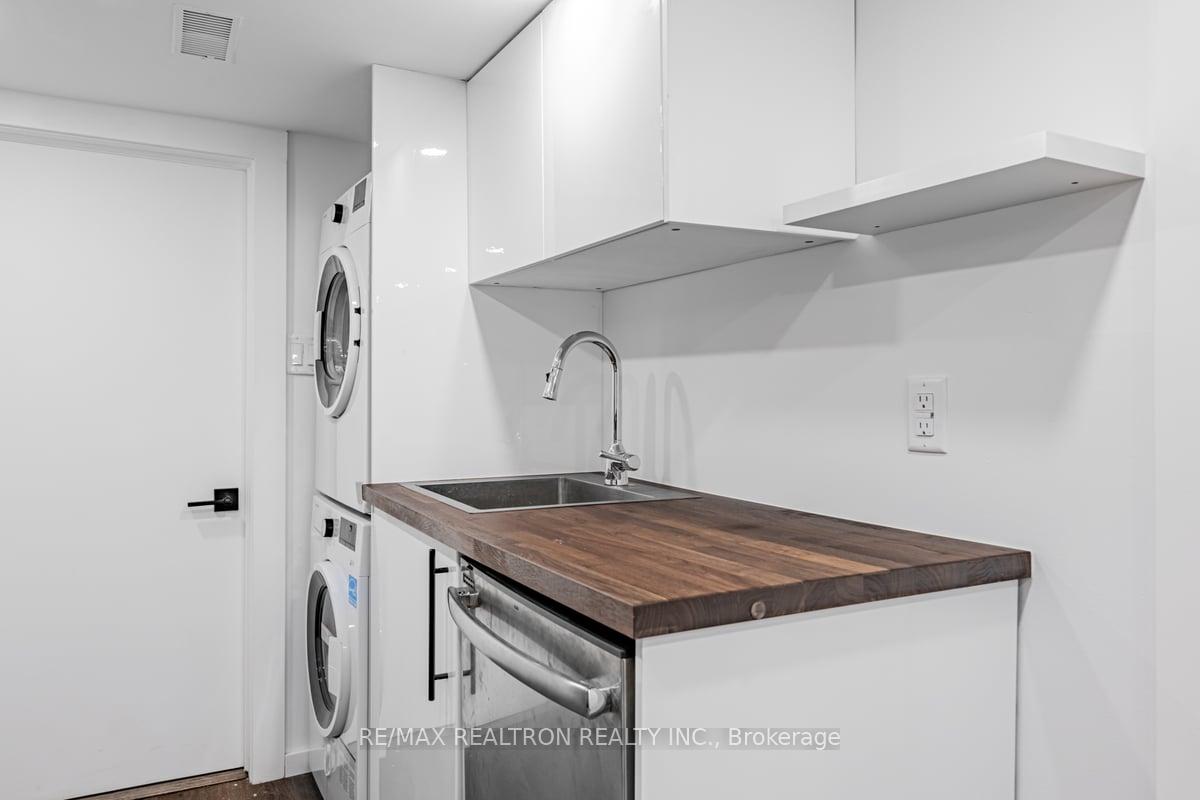 Photo 6 of Unit Bsmt, 22 Roxton Road, Toronto, Trinity-Bellwoods — HOMEH