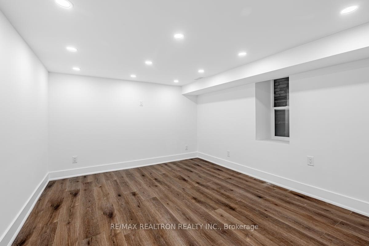 Photo 22 of Unit Bsmt, 22 Roxton Road, Toronto, Trinity-Bellwoods — HOMEH