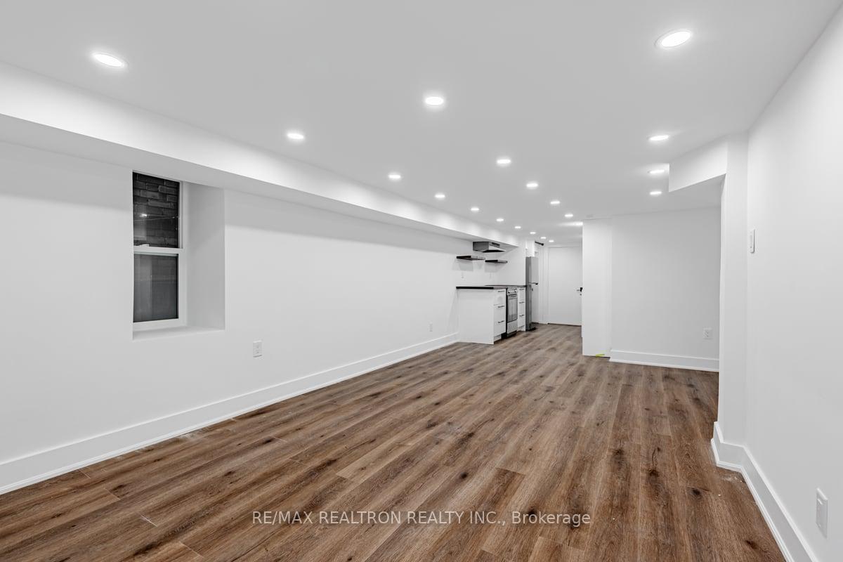 Photo 9 of Unit Bsmt, 22 Roxton Road, Toronto, Trinity-Bellwoods — HOMEH