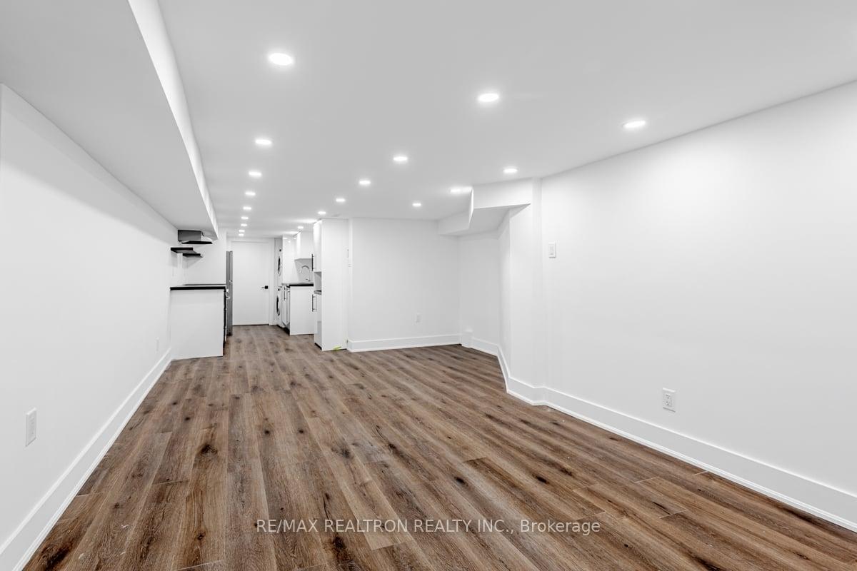Photo 19 of Unit Bsmt, 22 Roxton Road, Toronto, Trinity-Bellwoods — HOMEH