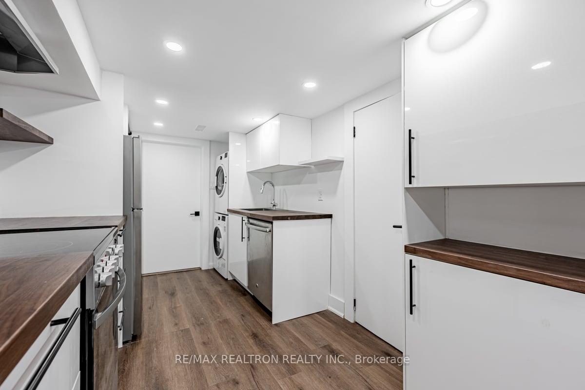 Photo 12 of Unit Bsmt, 22 Roxton Road, Toronto, Trinity-Bellwoods — HOMEH