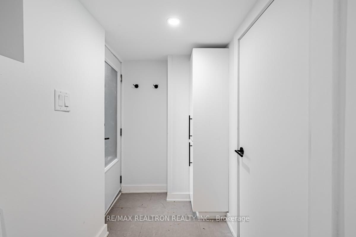 Photo 21 of Unit Bsmt, 22 Roxton Road, Toronto, Trinity-Bellwoods — HOMEH