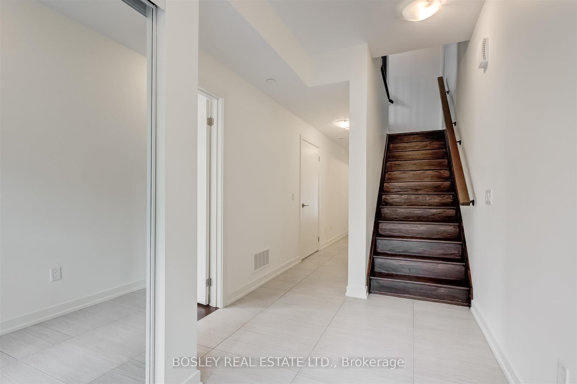 Photo 4 of 378 Shuter Street, Toronto, Regent Park — HOMEH