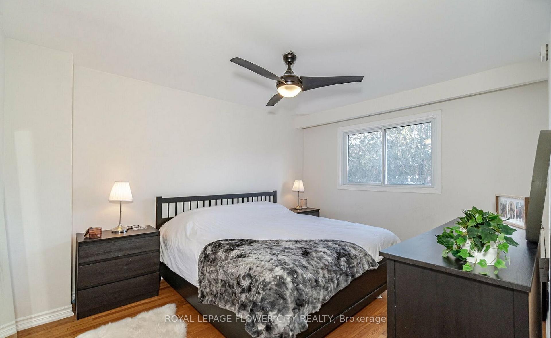 Photo 10 of 18 Prouse Drive, Brampton, Brampton North — HOMEH