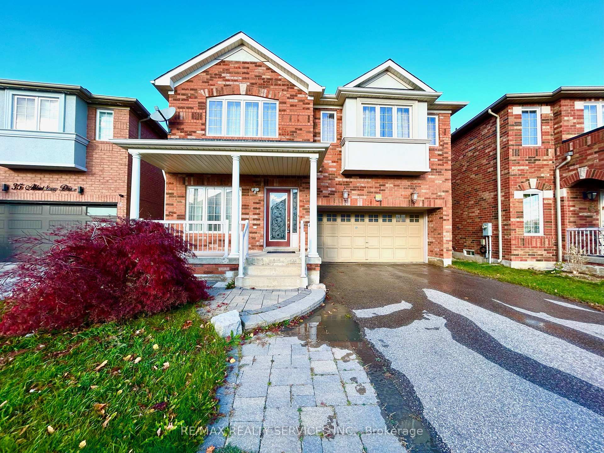 Photo 1 of 37 Abbotsbury Drive, Brampton, Credit Valley — HOMEH
