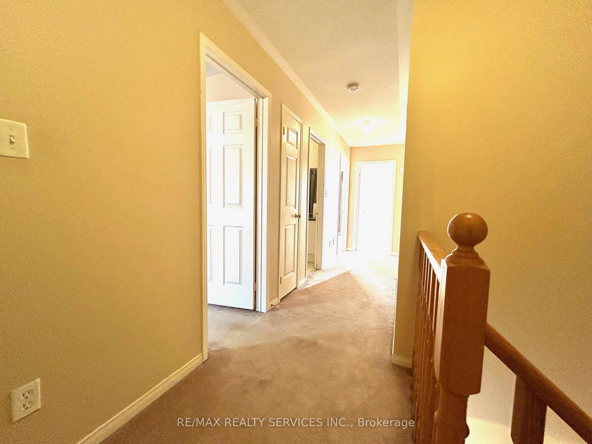 Photo 11 of 37 Abbotsbury Drive, Brampton, Credit Valley — HOMEH