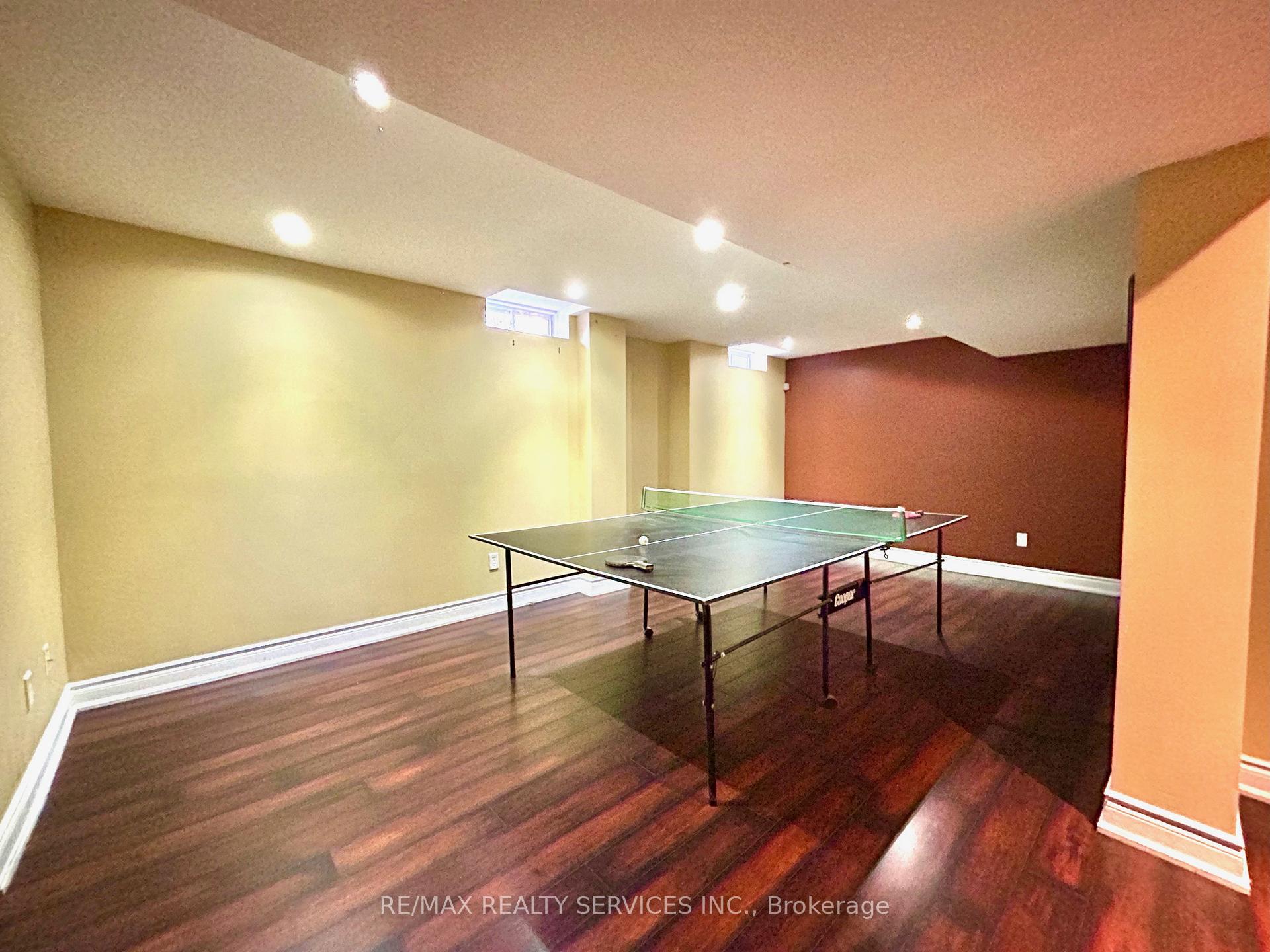 Photo 18 of 37 Abbotsbury Drive, Brampton, Credit Valley — HOMEH