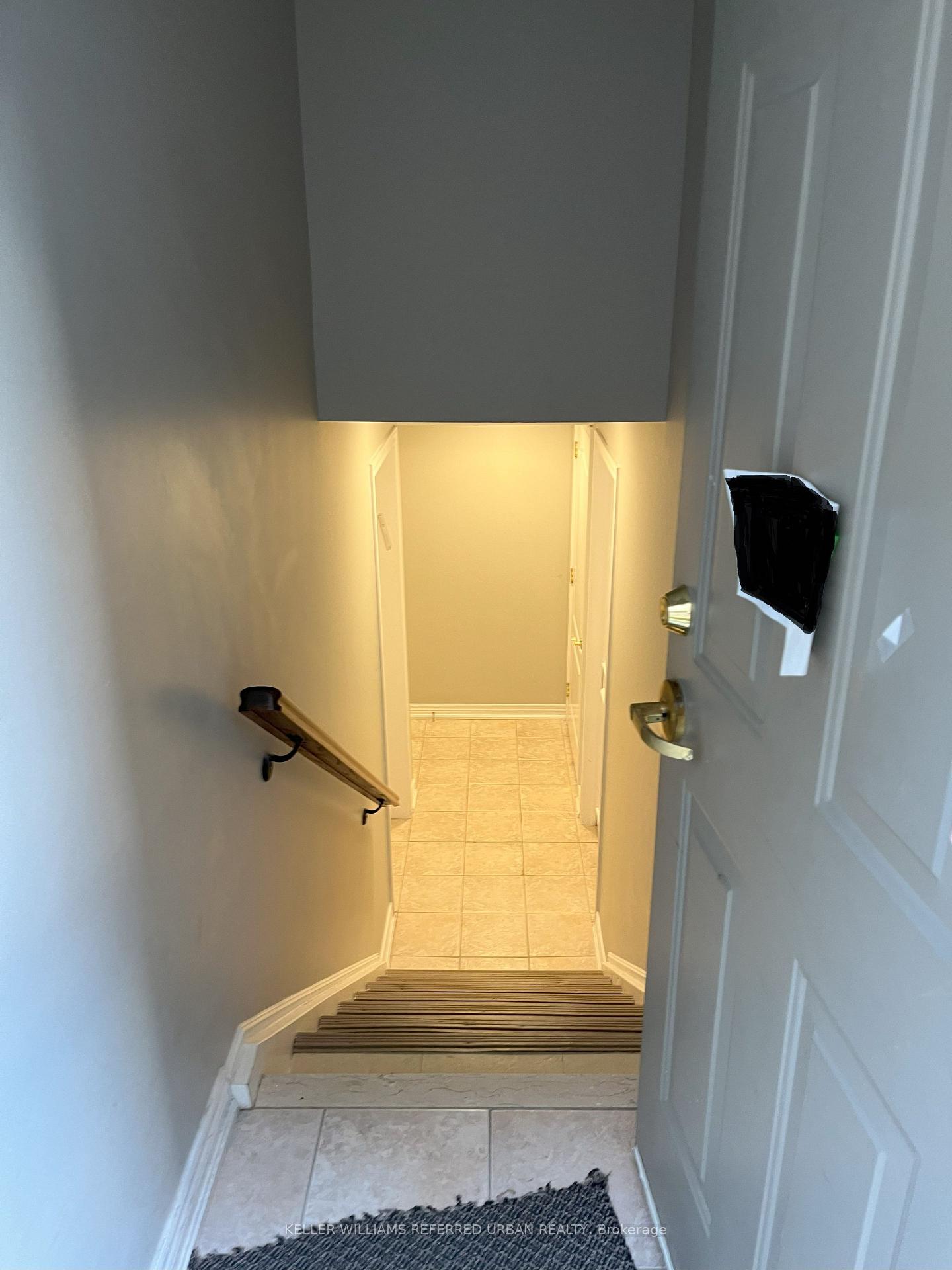 Photo 2 of Unit BSMT 1, 32 Brookview Drive, Toronto, Englemount-Lawrence — HOMEH