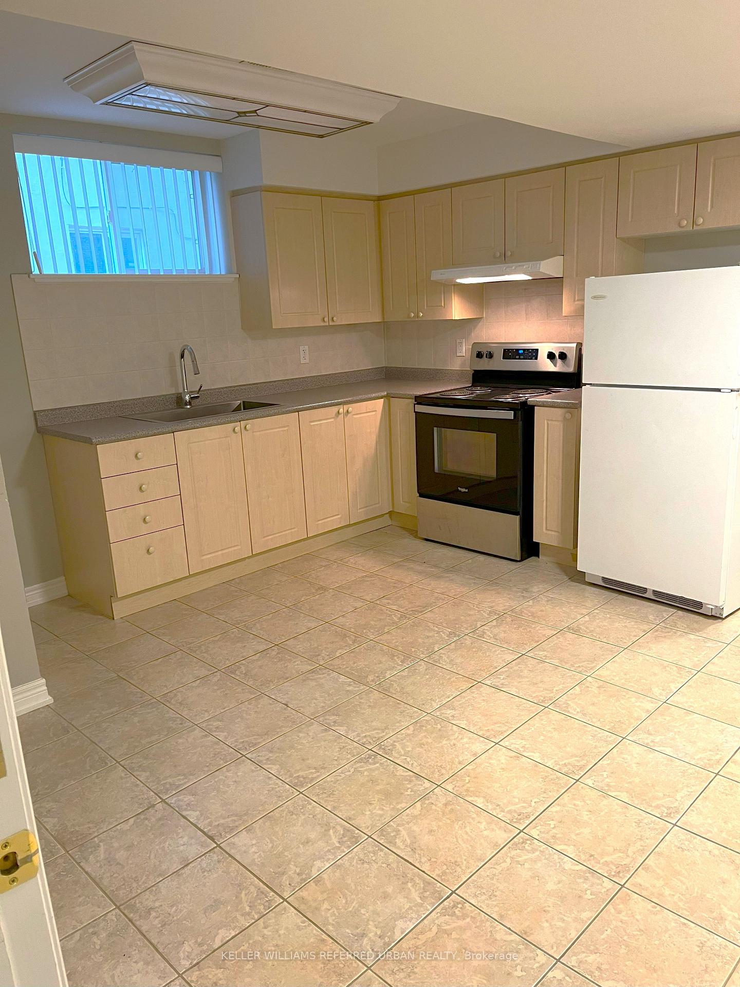 Photo 10 of Unit BSMT 1, 32 Brookview Drive, Toronto, Englemount-Lawrence — HOMEH
