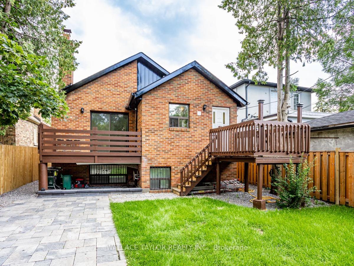 Photo 4 of Unit Lower, 10 O'connor Drive, Toronto, Broadview North — HOMEH