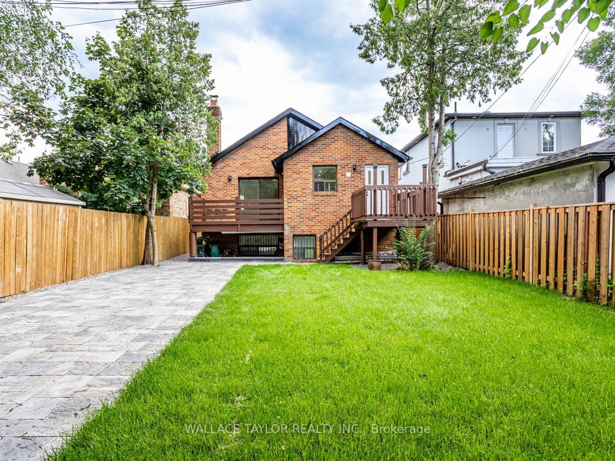 Photo 5 of Unit Lower, 10 O'connor Drive, Toronto, Broadview North — HOMEH