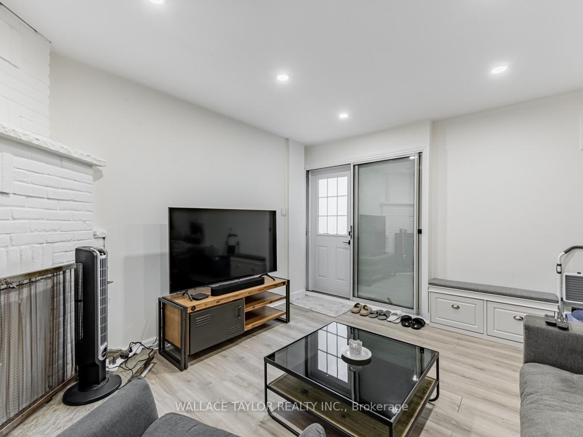 Photo 7 of Unit Lower, 10 O'connor Drive, Toronto, Broadview North — HOMEH