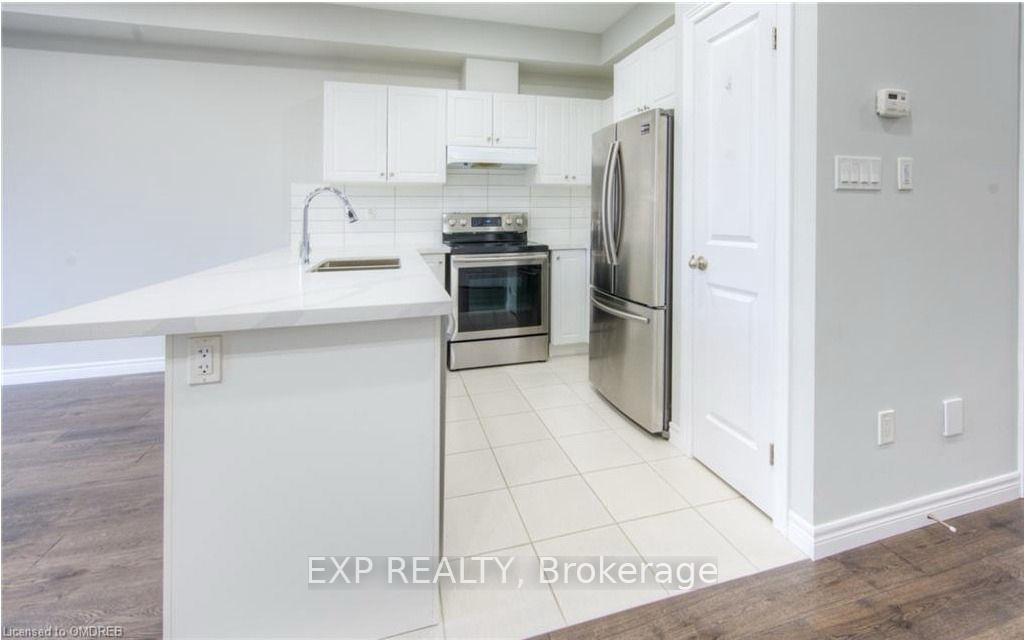 Photo 2 of 41 Pinot Crescent, Hamilton, Stoney Creek — HOMEH