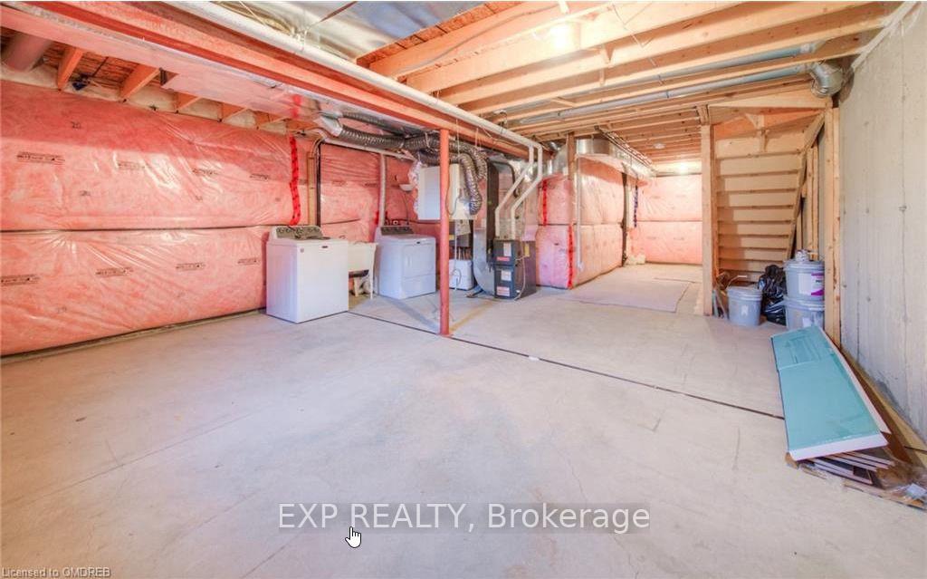 Photo 21 of 41 Pinot Crescent, Hamilton, Stoney Creek — HOMEH