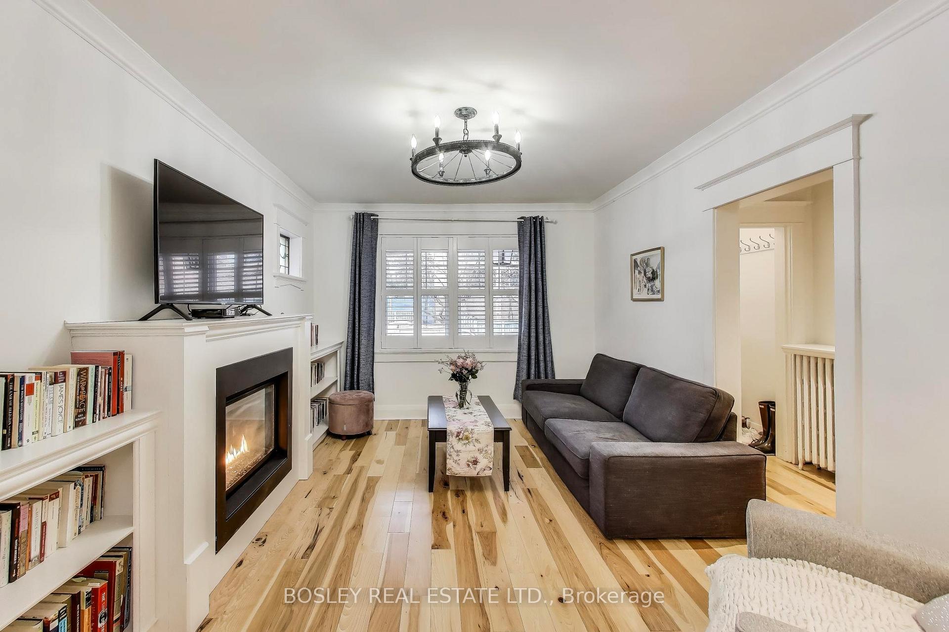 Photo 9 of 8 Dearbourne Avenue, Toronto, North Riverdale — HOMEH