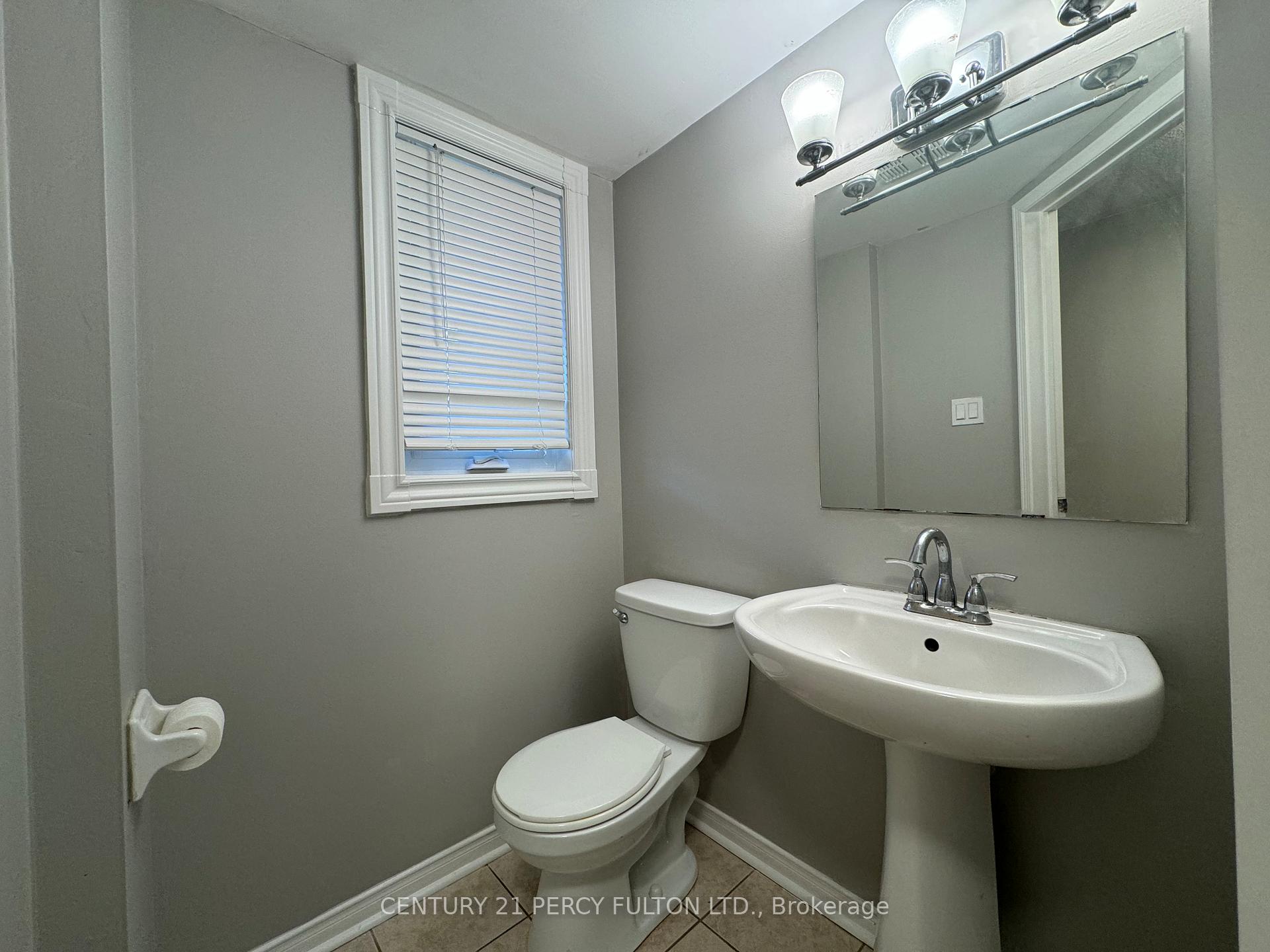 Photo 3 of 66 Tincomb Crescent, Whitby, Pringle Creek — HOMEH