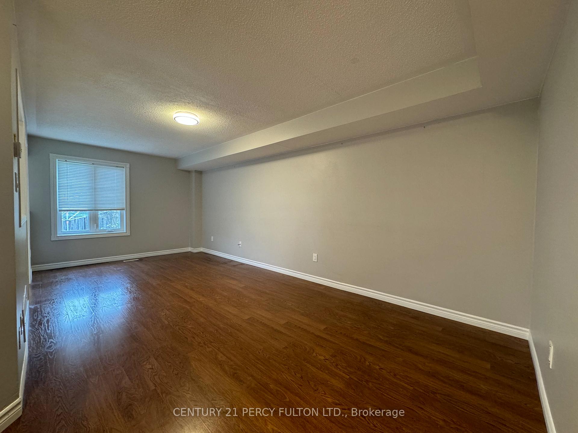 Photo 9 of 66 Tincomb Crescent, Whitby, Pringle Creek — HOMEH