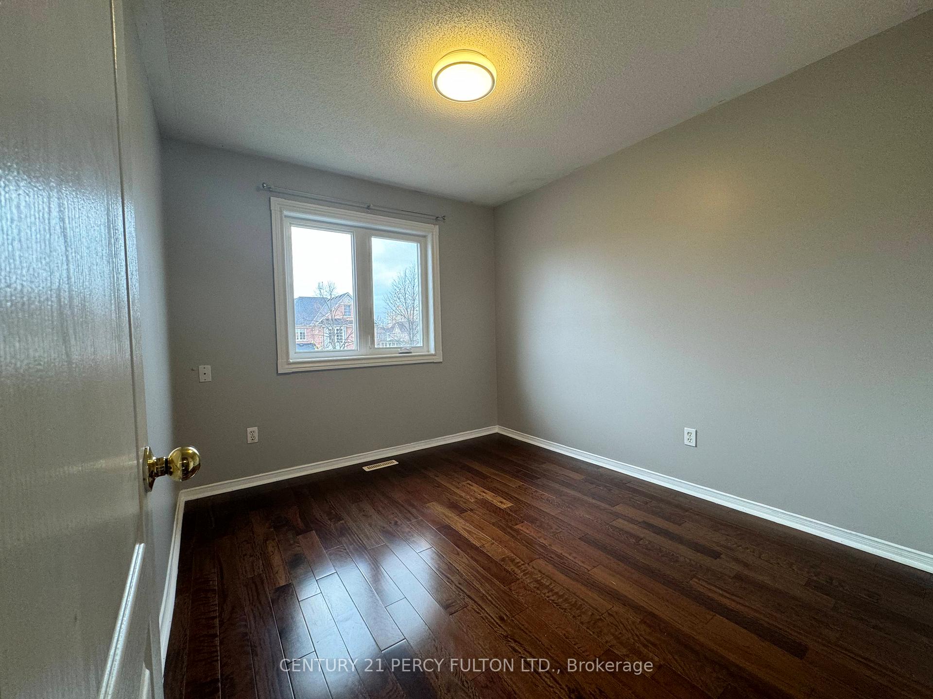 Photo 10 of 66 Tincomb Crescent, Whitby, Pringle Creek — HOMEH