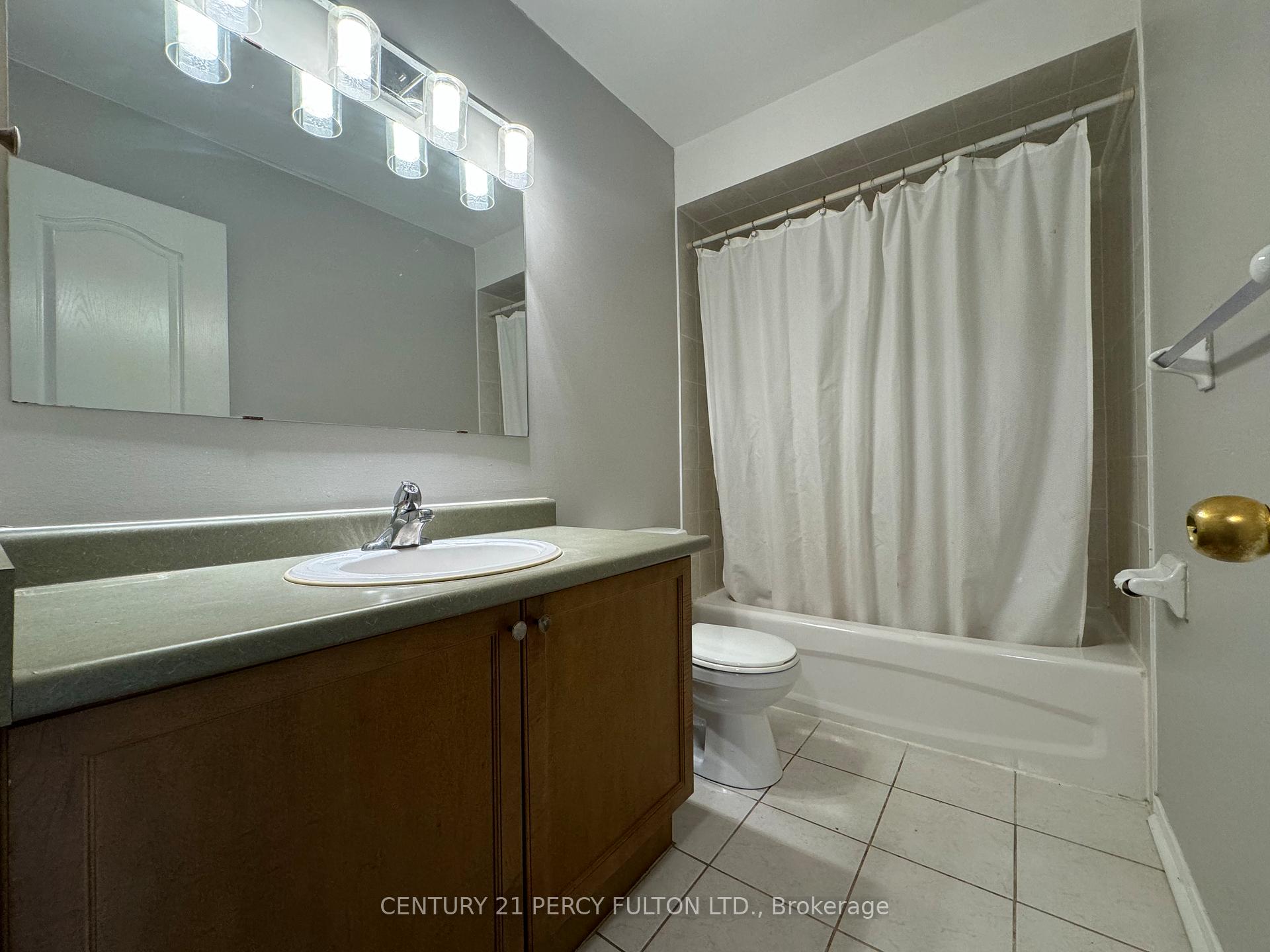 Photo 12 of 66 Tincomb Crescent, Whitby, Pringle Creek — HOMEH