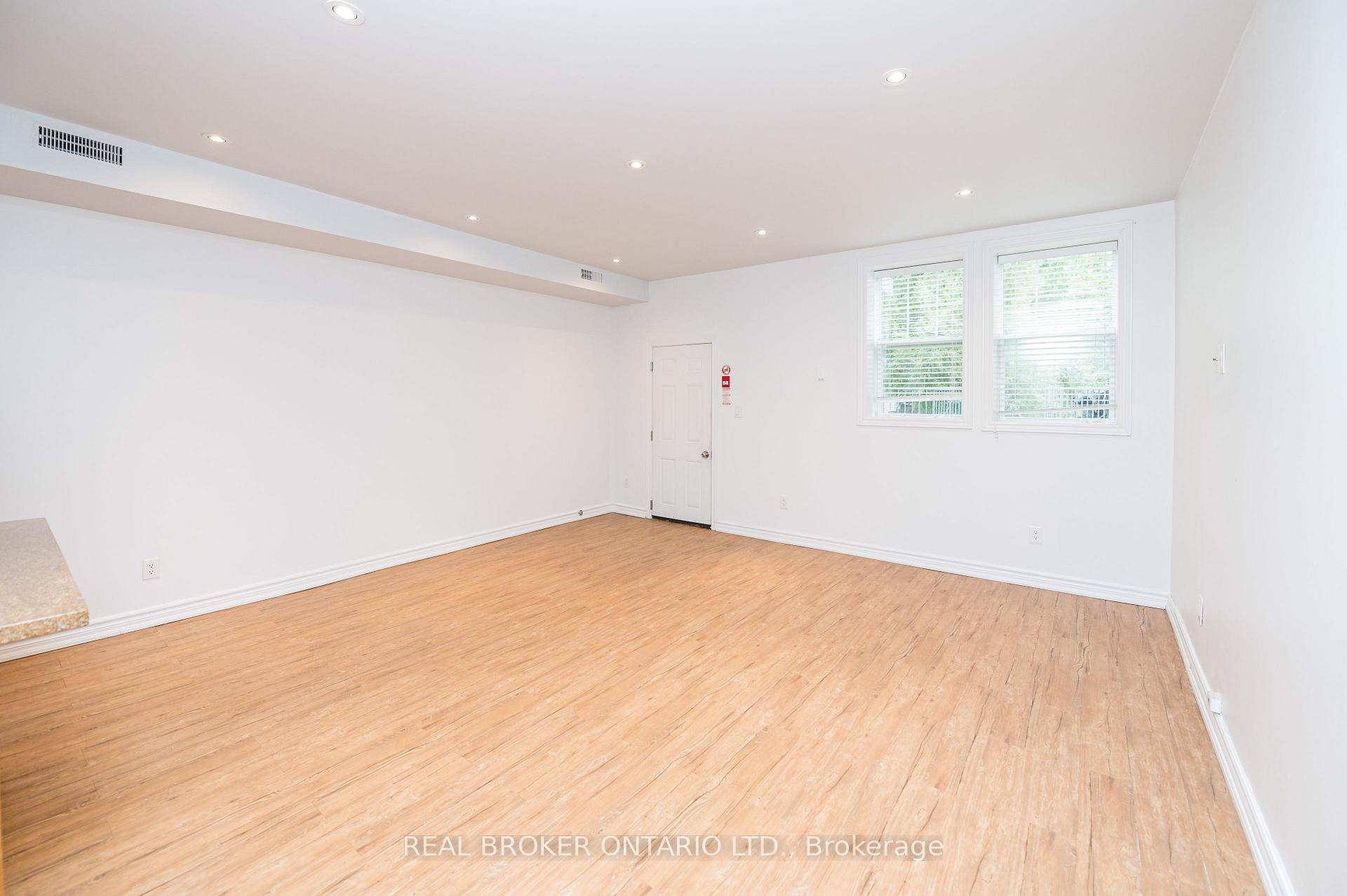 Photo 5 of Unit 3, 85 Beech Avenue, Toronto, The Beaches — HOMEH