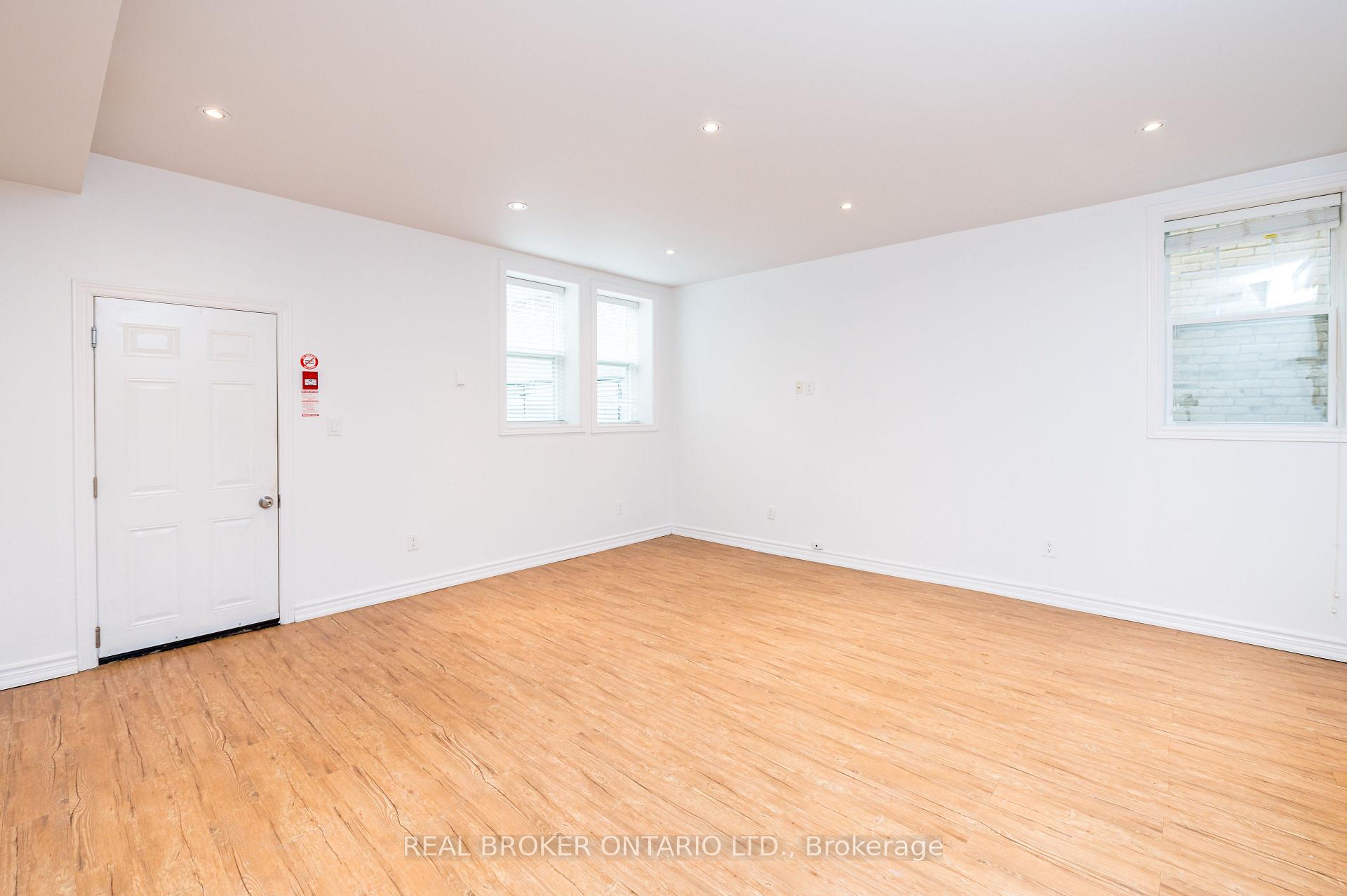 Photo 6 of Unit 3, 85 Beech Avenue, Toronto, The Beaches — HOMEH