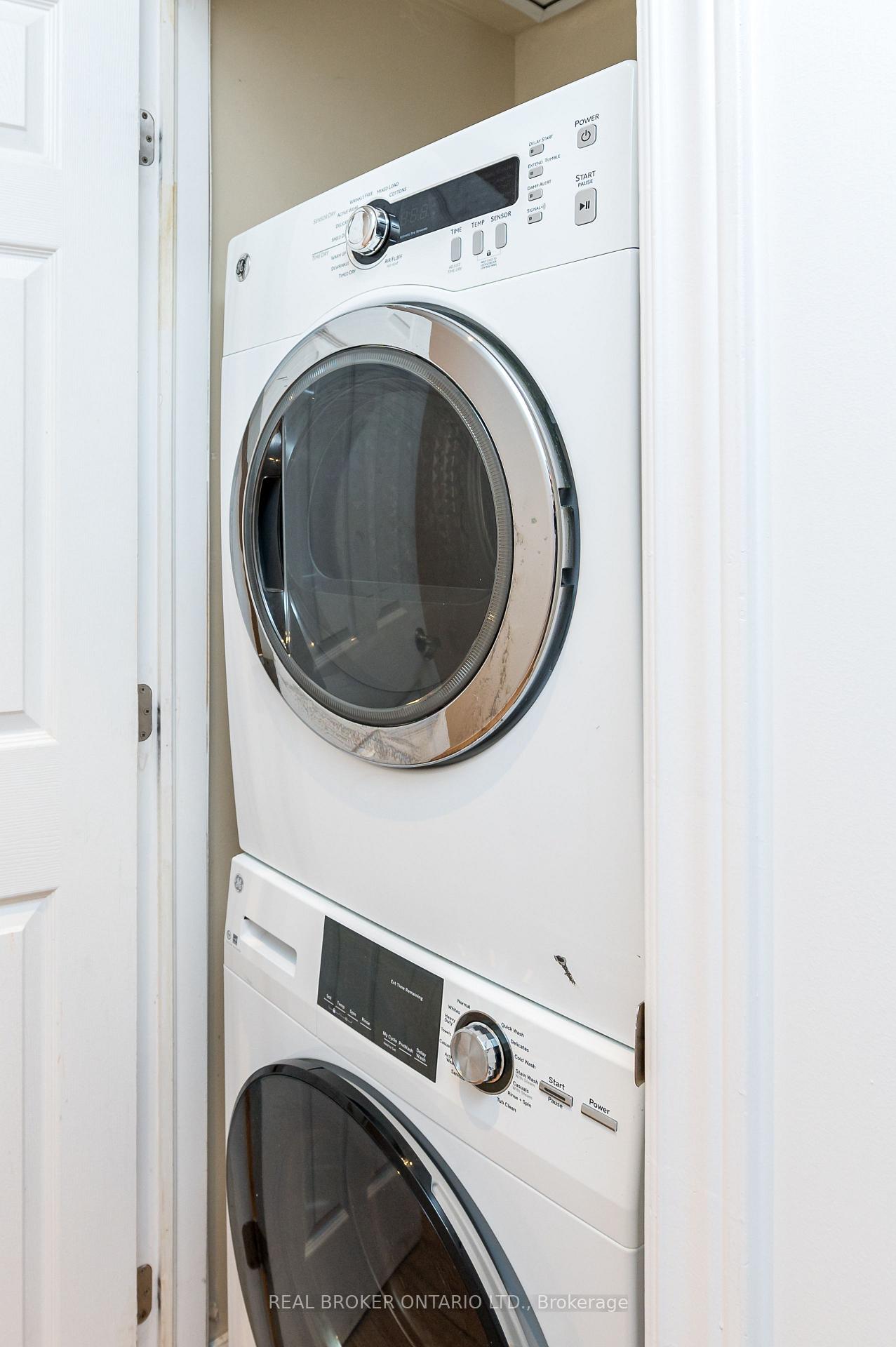 Photo 9 of Unit 3, 85 Beech Avenue, Toronto, The Beaches — HOMEH