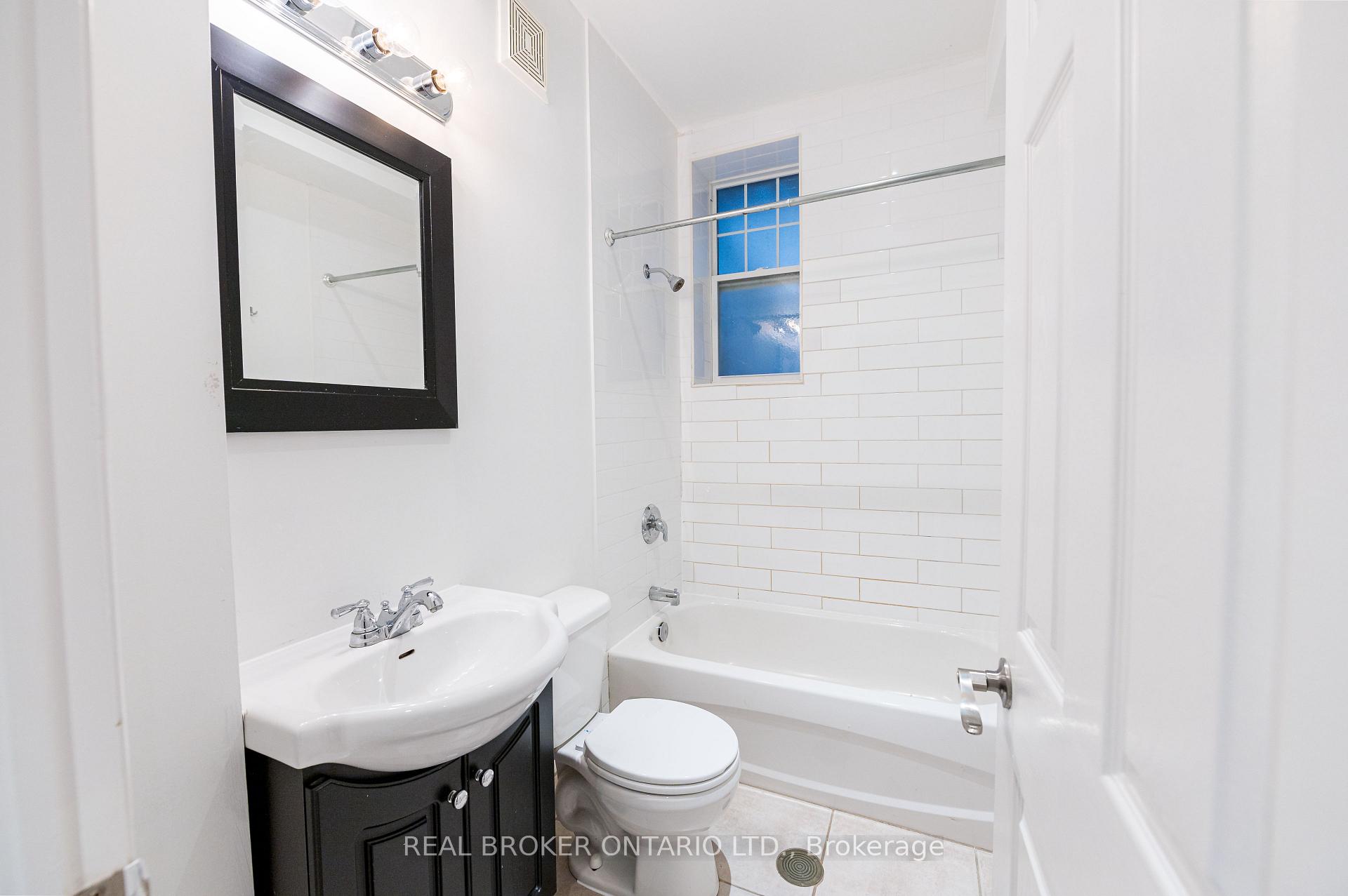 Photo 10 of Unit 3, 85 Beech Avenue, Toronto, The Beaches — HOMEH