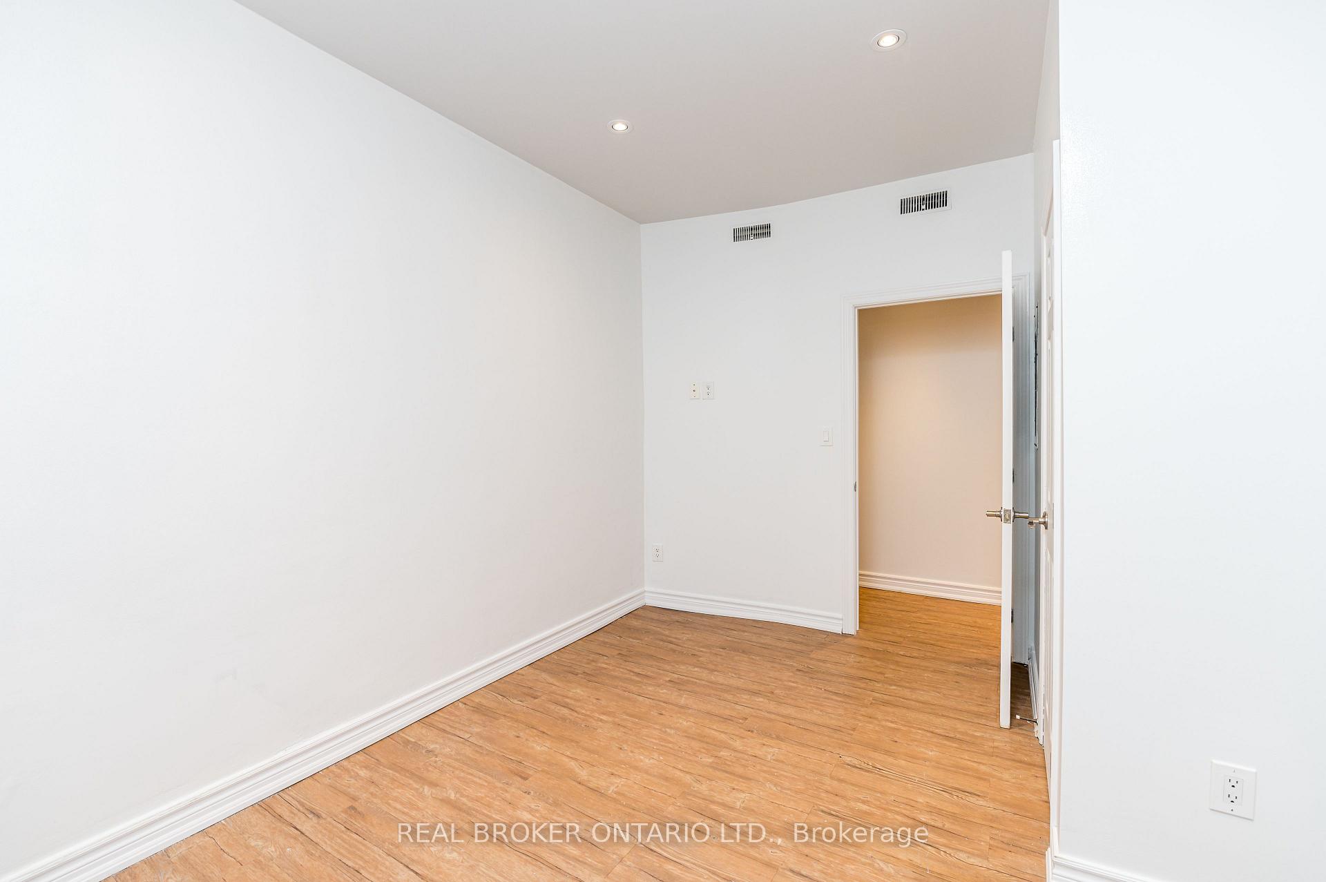 Photo 8 of Unit 3, 85 Beech Avenue, Toronto, The Beaches — HOMEH
