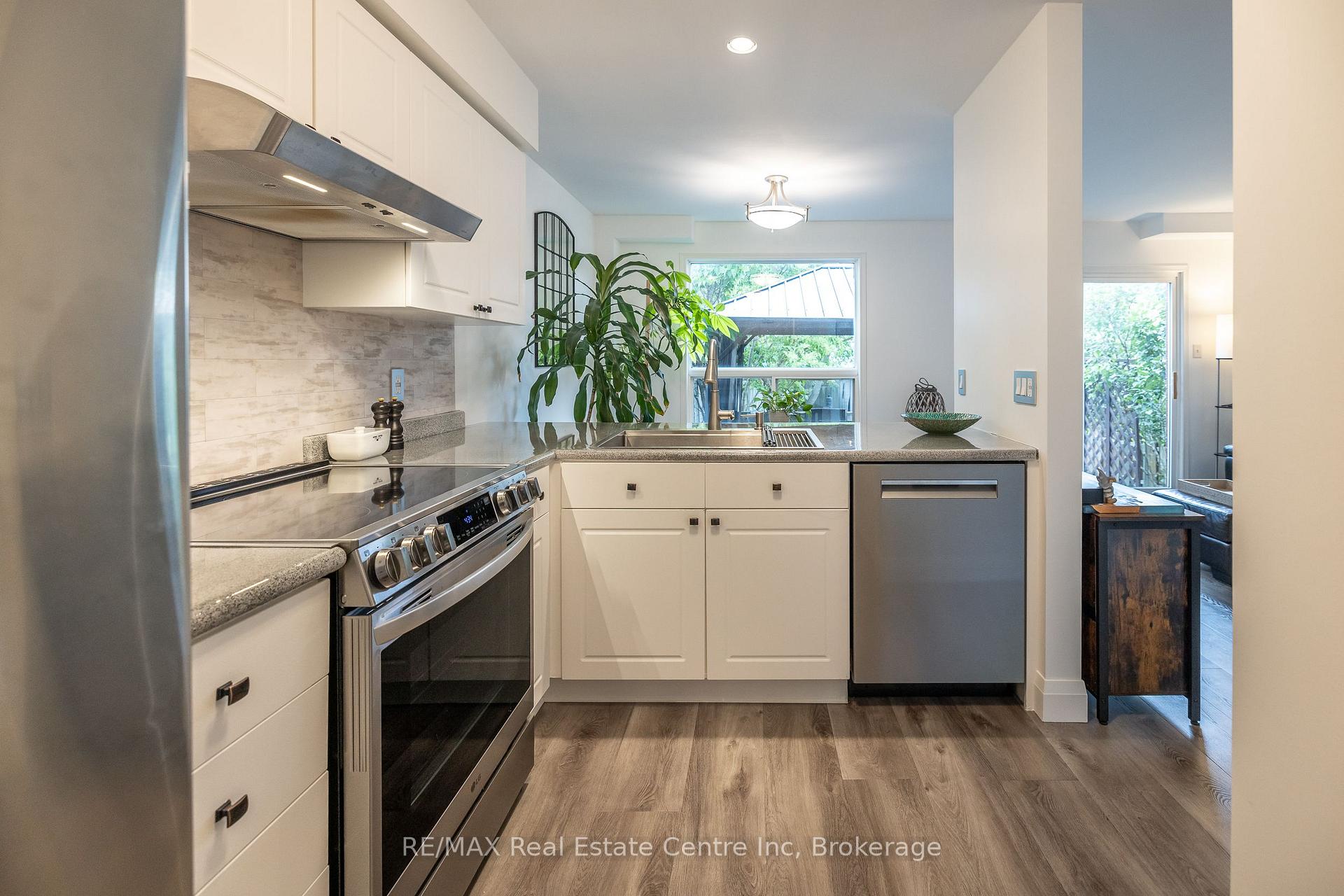 Photo 16 of 6 Kearney Street, Guelph, Grange Road — HOMEH