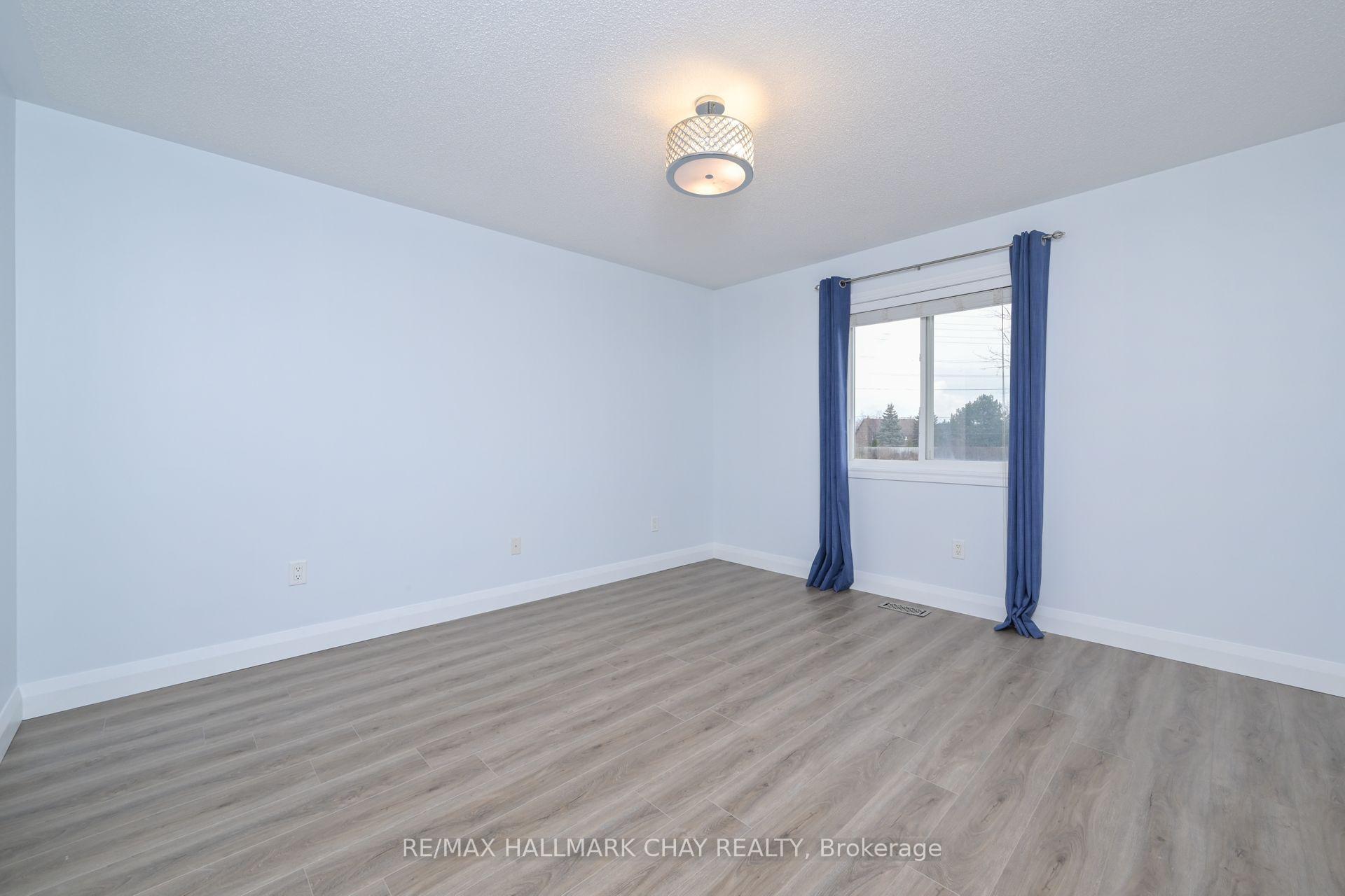 Photo 33 of 22 Claudio Crescent, Barrie, Ardagh — HOMEH