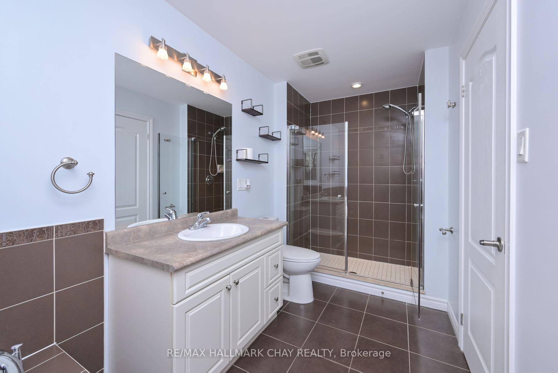 Photo 15 of 22 Claudio Crescent, Barrie, Ardagh — HOMEH