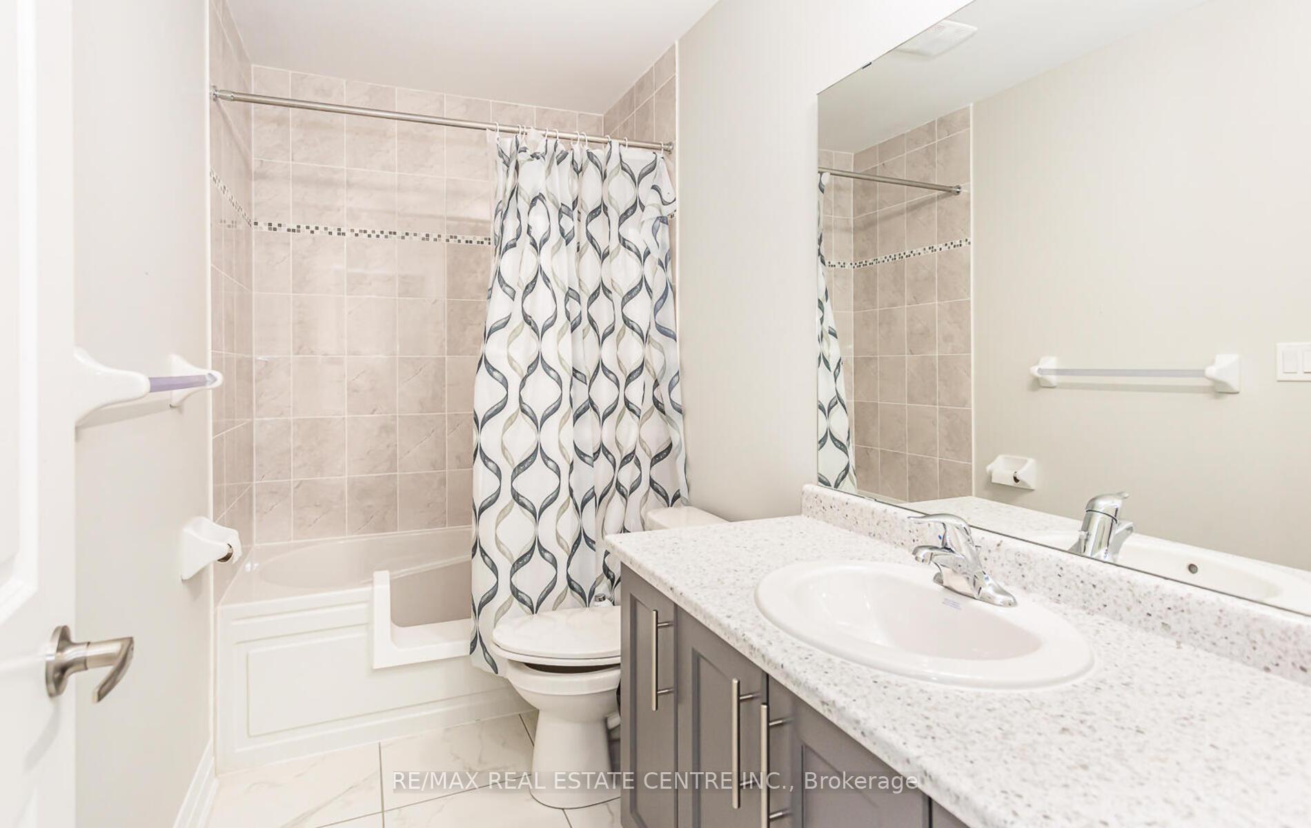 Photo 32 of 3 Dalbeattie Drive, Brampton, Bram West — HOMEH