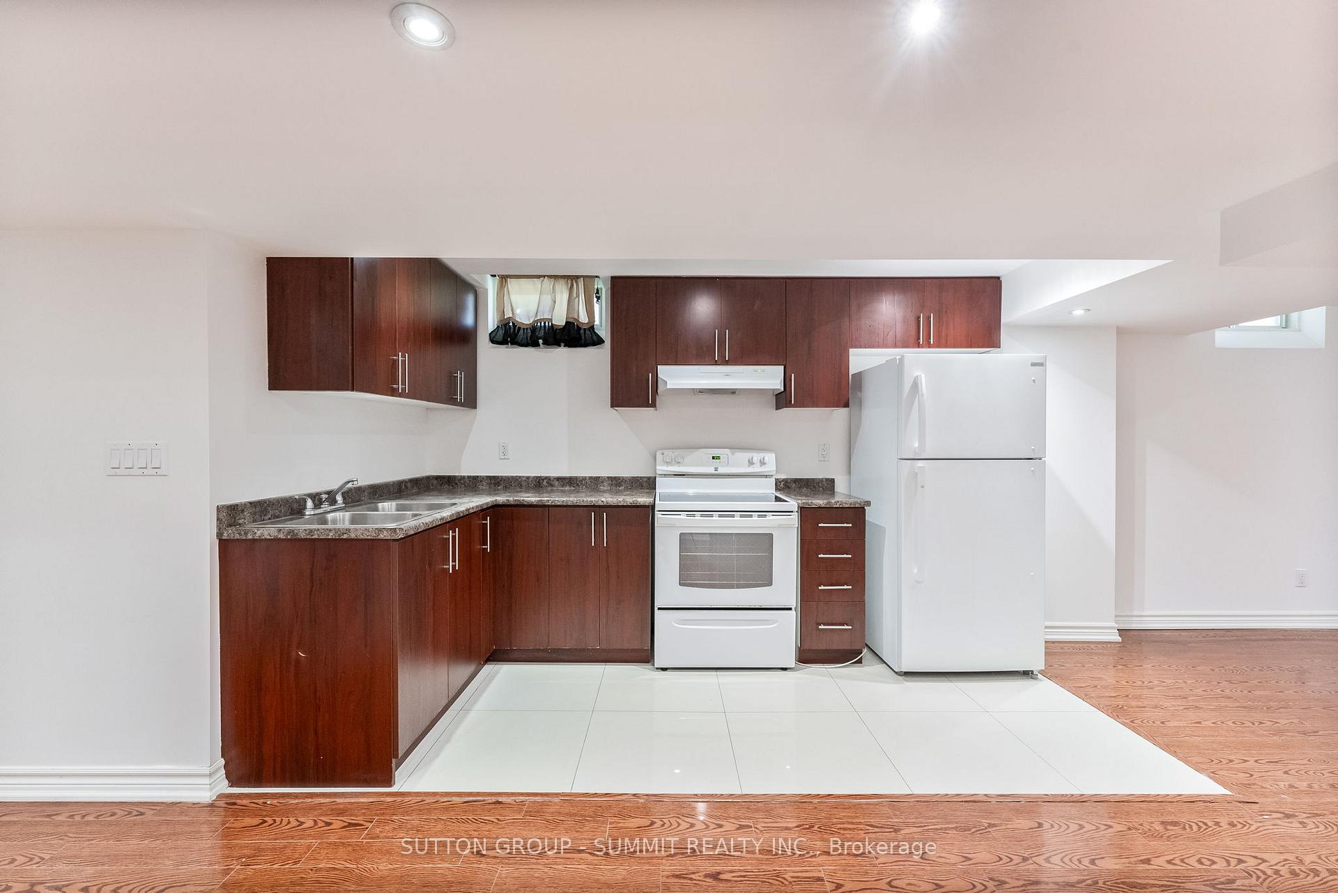 Photo 4 of 6 Rockrose Drive, Brampton, Sandringham-Wellington — HOMEH